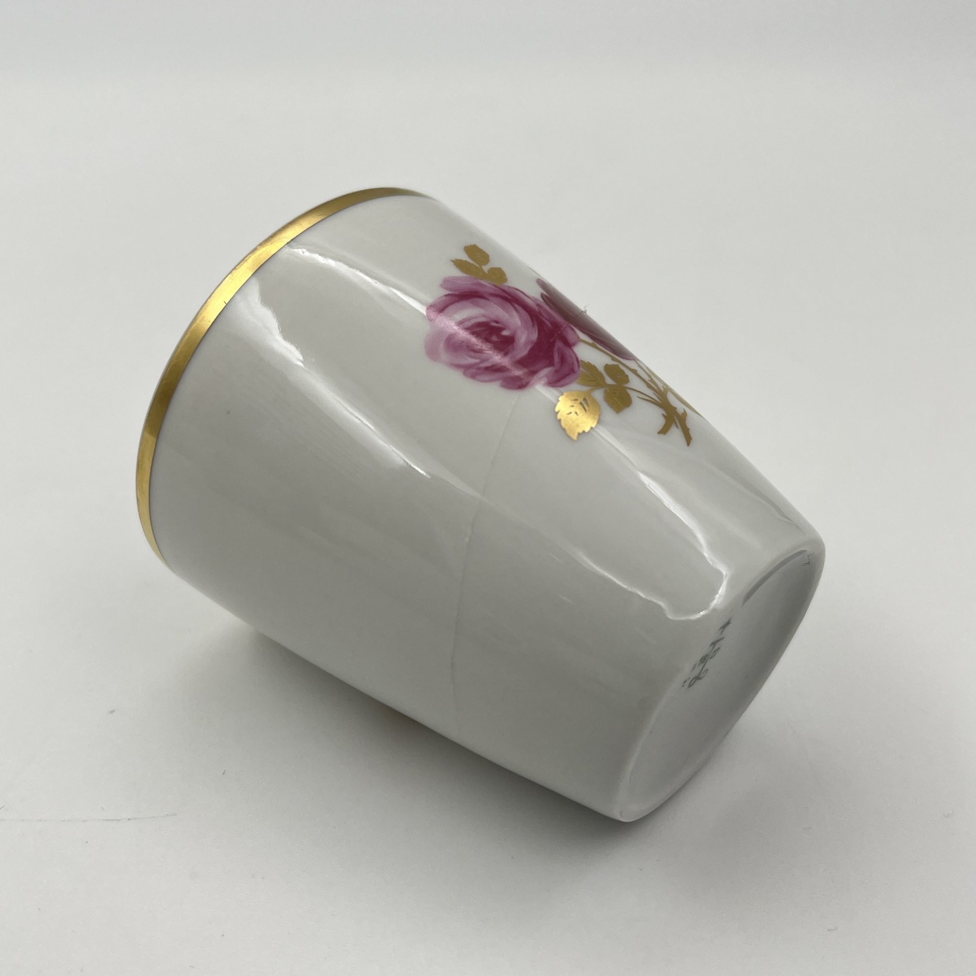 Сервиз кофейный с декором в виде роз на 6 персон (16 предметов), фарфор, деколь, золочение, Lichte Porzellan (Лихте), ГДР, 1976-1991 гг.