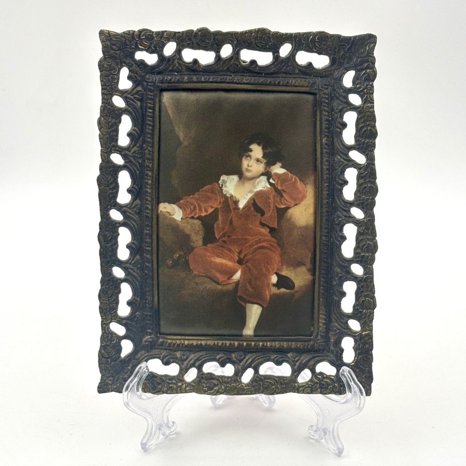 Панно настенное с репродукцией картины «Мальчик в красном», автор картины Томас Лоуренс, латунь, латунь, ткань, картон, шелкография, Западная Европа, 1980-1990 гг.