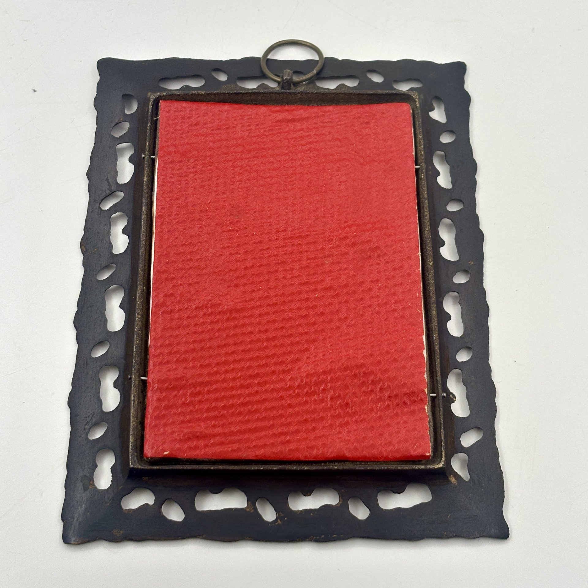 Панно настенное с репродукцией картины «Мальчик в красном», автор картины Томас Лоуренс, латунь, латунь, ткань, картон, шелкография, Западная Европа, 1980-1990 гг.