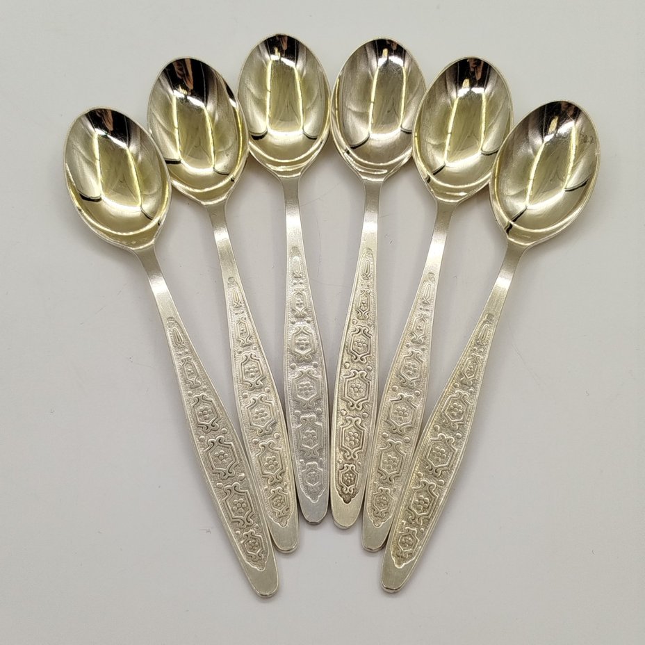 Набор из шести чайных ложек с орнаментальным декором, мНЦ (медь-никель-цинк), золочение, Кольчугинский завод цветных металлов, СССР, 1960-1990 гг.