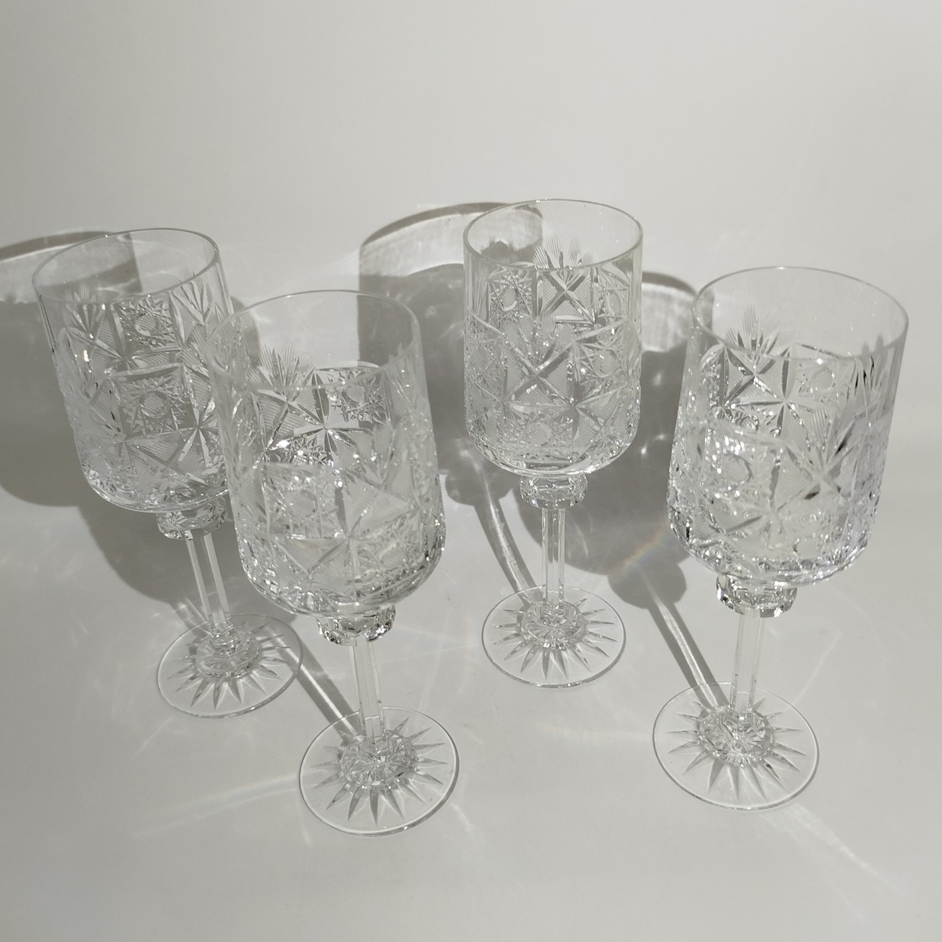 Набор из 4-х бокалов, украшенных геометрическим декором, хрусталь, алмазная грань, СССР, 1970-1990 гг.