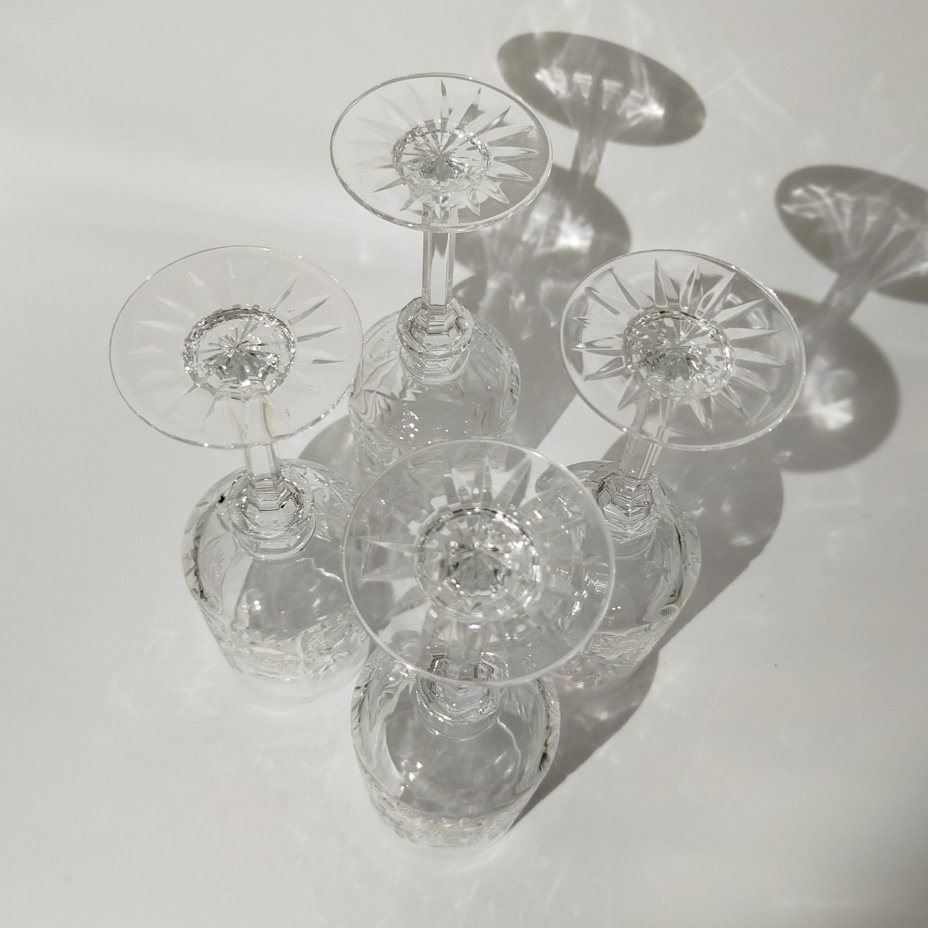 Набор из 4-х бокалов, украшенных геометрическим декором