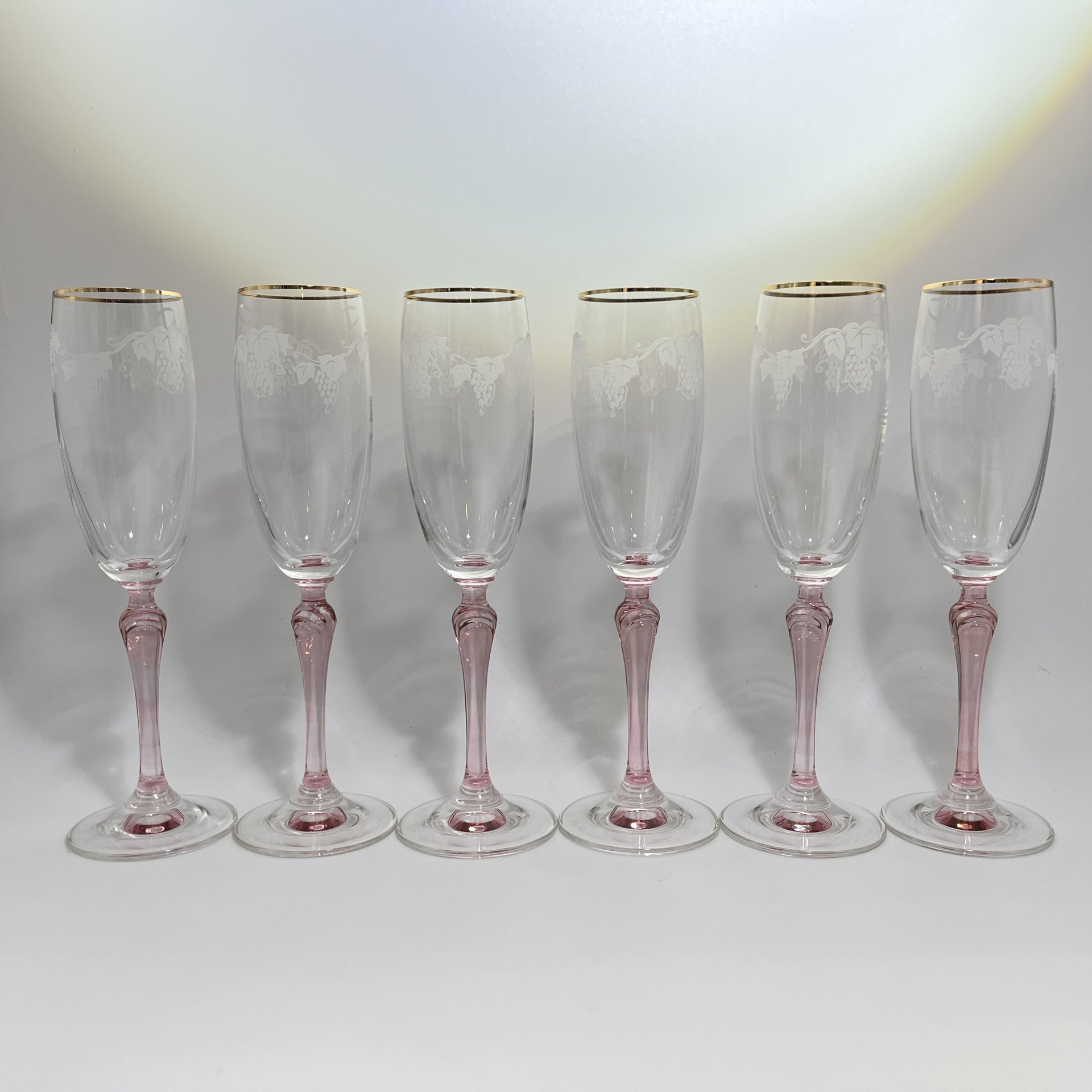 Набор из 6 бокалов (фужеров) для шампанского с декором в виде виноградной лозы