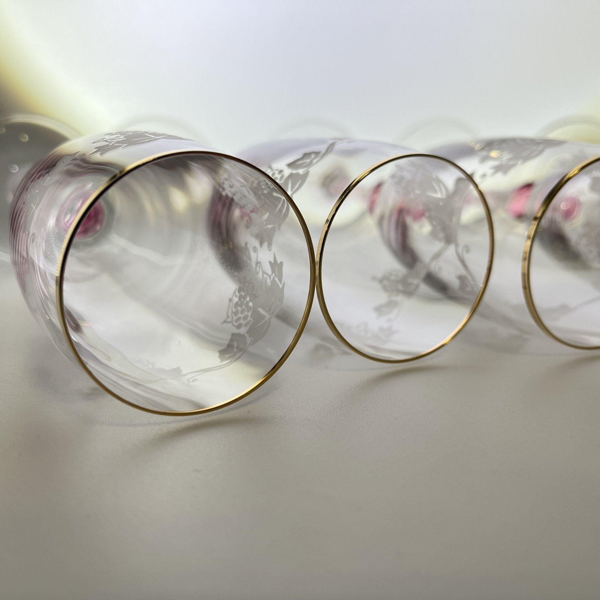 Набор из 6 бокалов (фужеров) для шампанского с декором в виде виноградной лозы