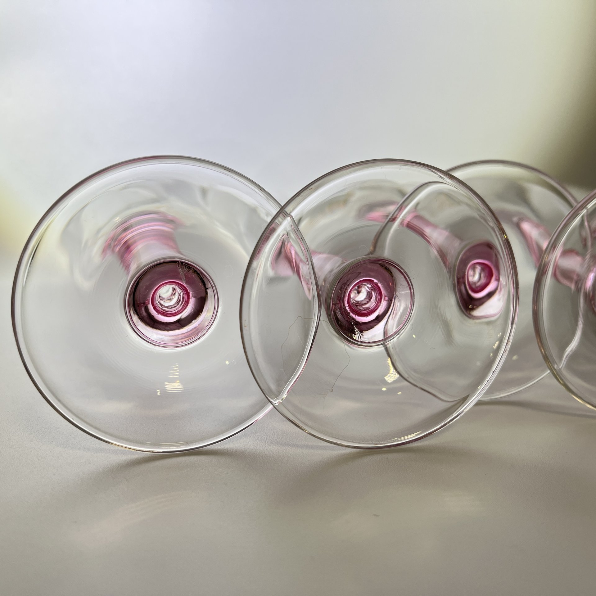 Набор из 6 бокалов (фужеров) для шампанского с декором в виде виноградной лозы