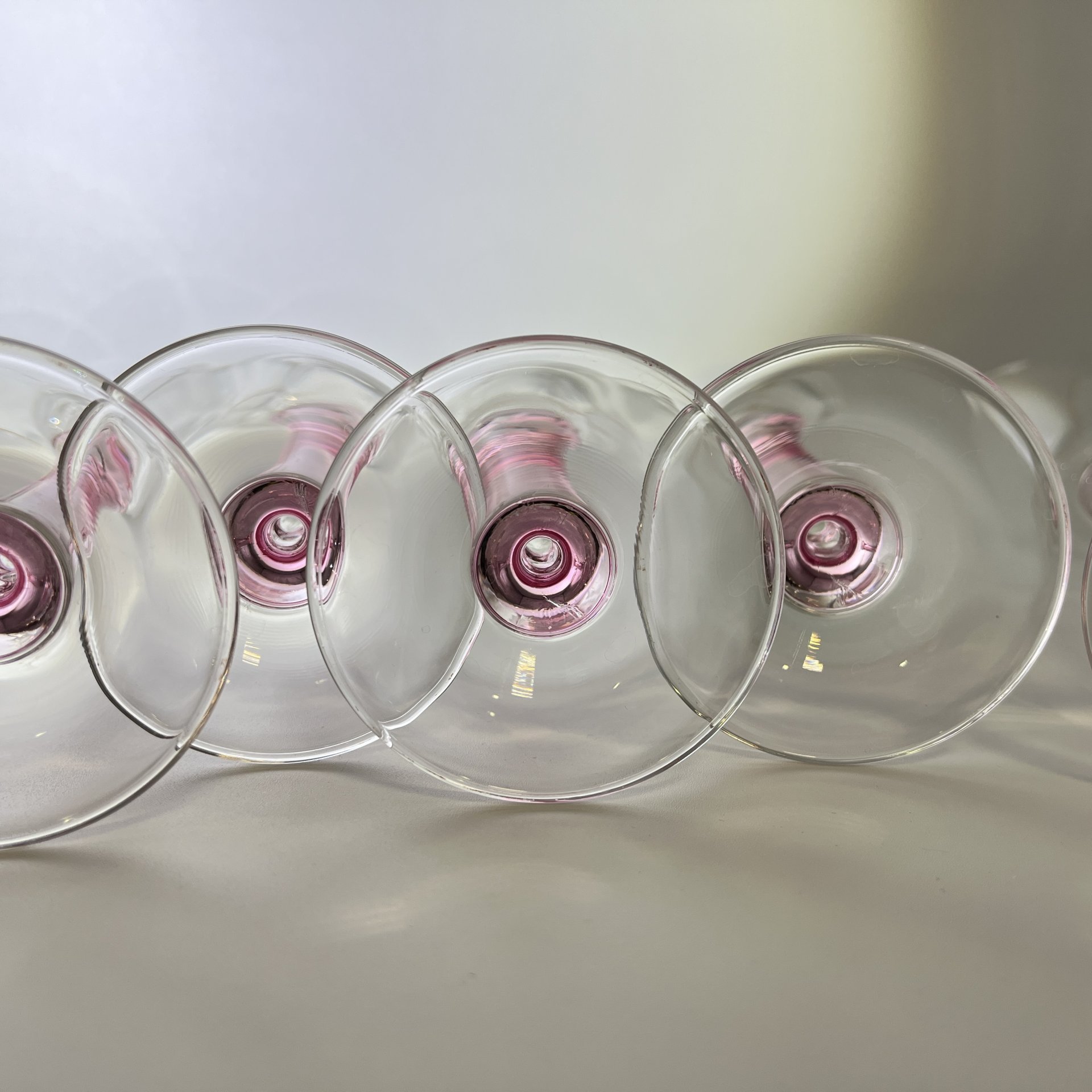 Набор из 6 бокалов (фужеров) для шампанского с декором в виде виноградной лозы