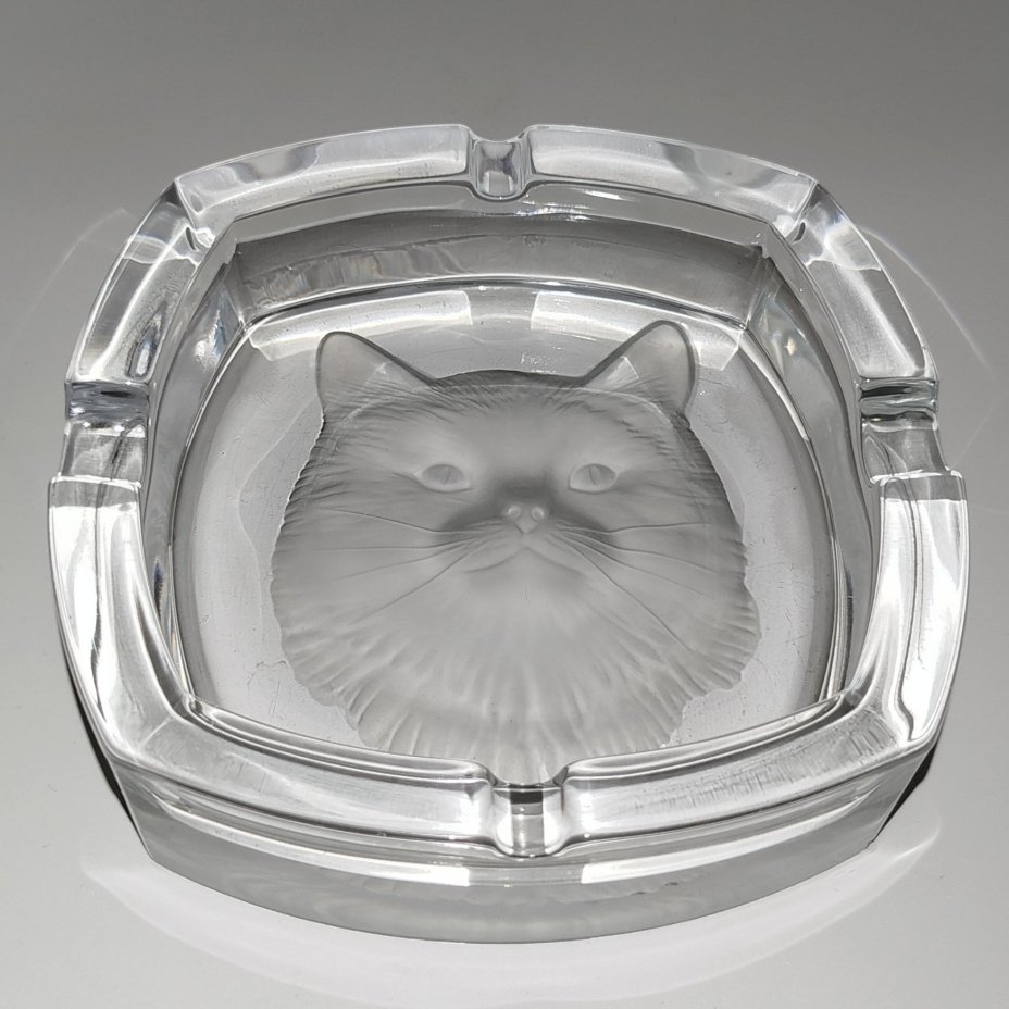 Пепельница с рельефным изображением кота, Cristal d`Arques