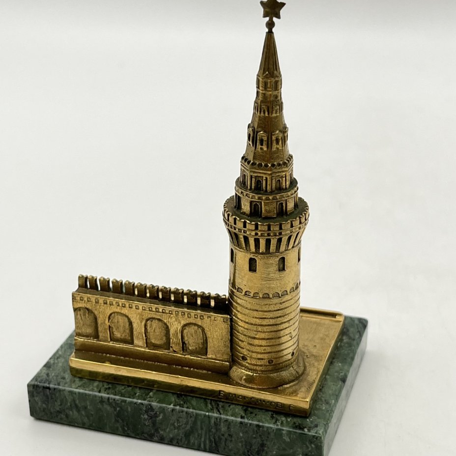 Сувенир настольный (миниатюрный) "Водовзводная башня Московского Кремля"