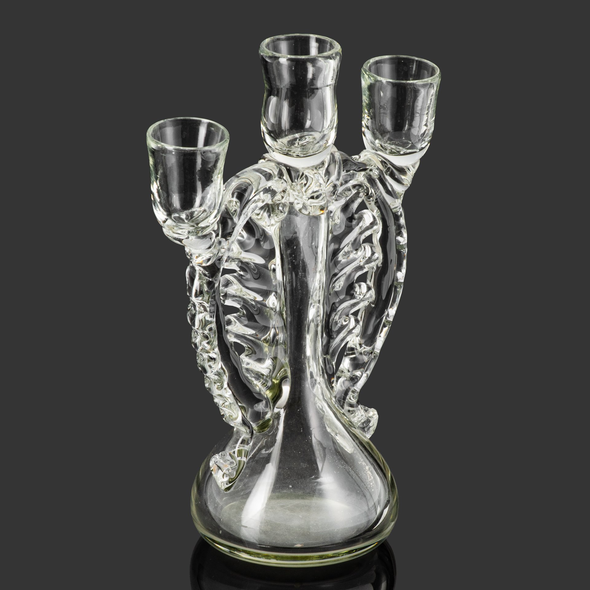 Подсвечник на 3 свечи, автор Мери Евгения Андреевна/Мациевский Я. Г., стекло, гутная техника, налепы, Львовская керамико-скульптурная фабрика (ЛКСФ), СССР, 1970-1990 гг.