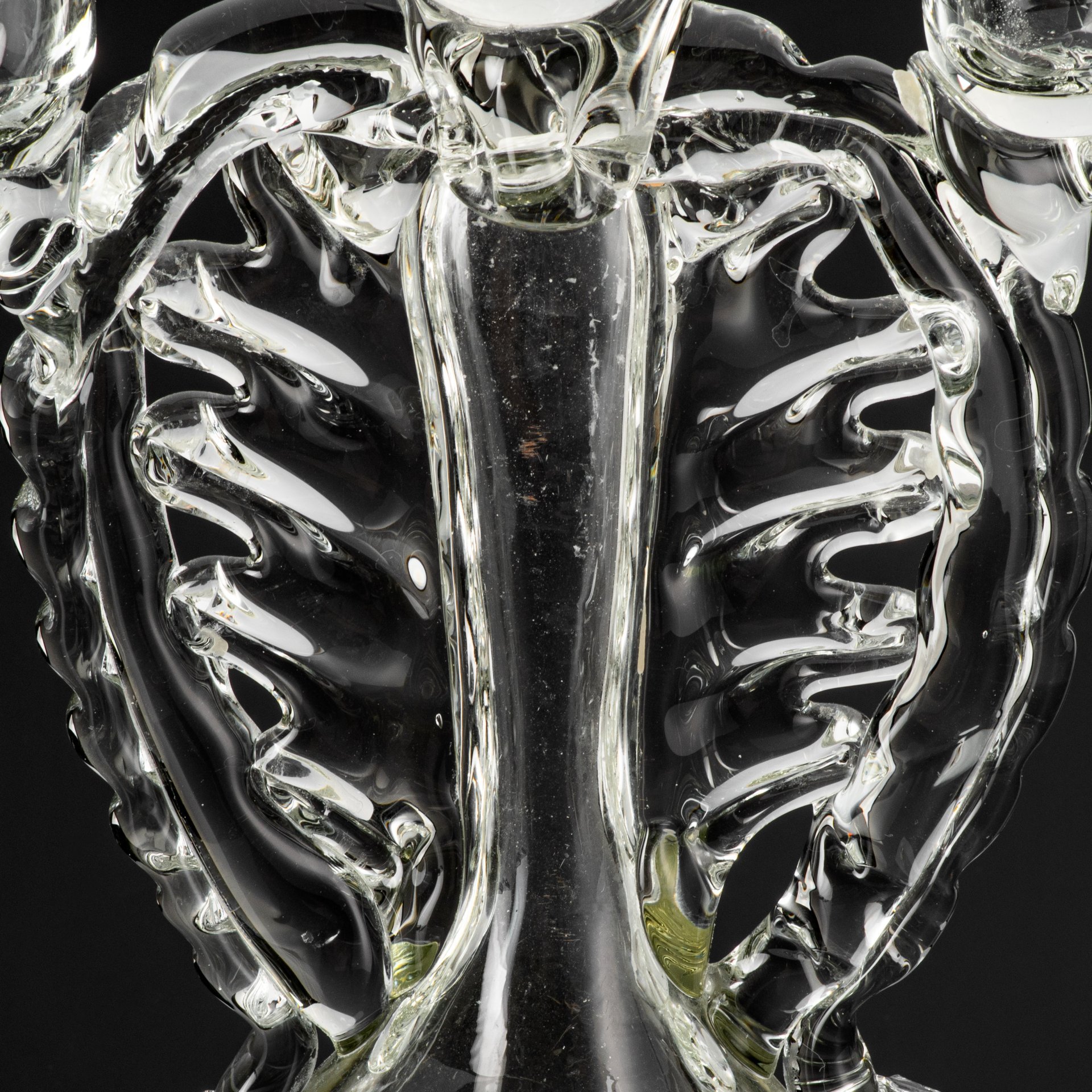 Подсвечник на 3 свечи, автор Мери Евгения Андреевна/Мациевский Я. Г., стекло, гутная техника, налепы, Львовская керамико-скульптурная фабрика (ЛКСФ), СССР, 1970-1990 гг.