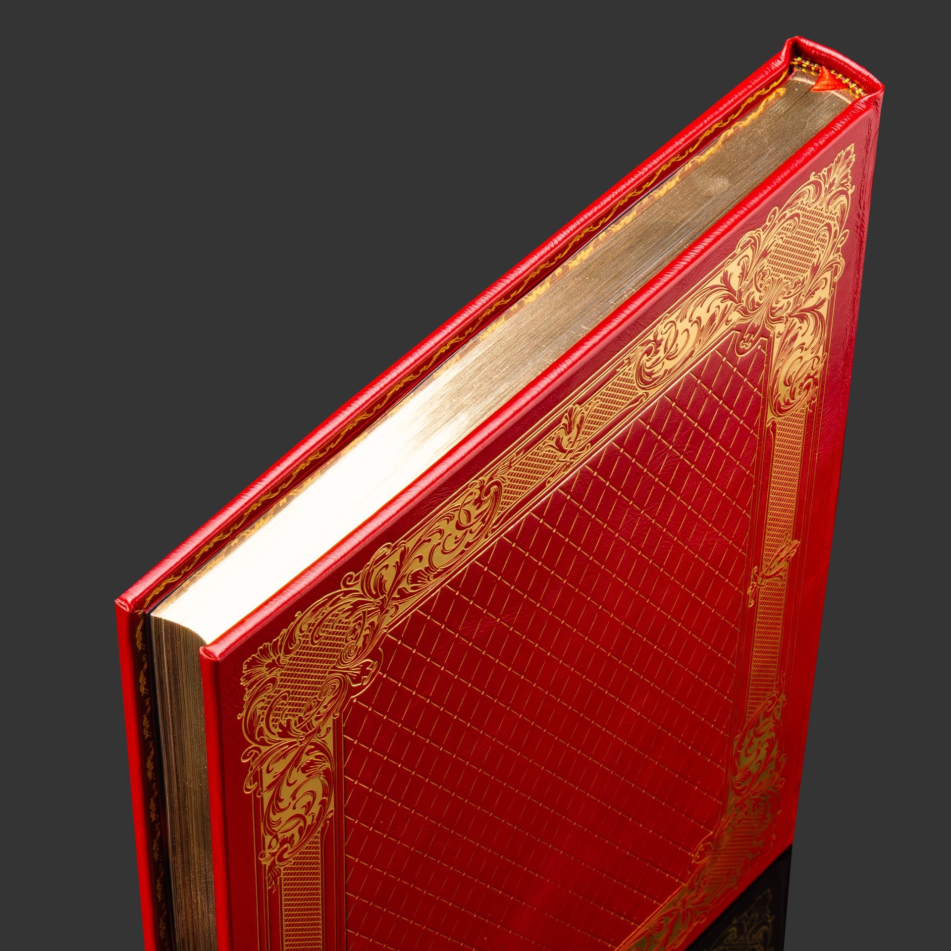 Подарочный набор с книгой "Москва" на китайском языке и плакеткой, бумага, кожаный переплет, тиснение, золочение, художественная накладка, обрез с золочением; дерево, золочение; в подарочном коробе  с бархатным ложементом, обтянутым кожей и бархатной подарочной упаковке — фото 4