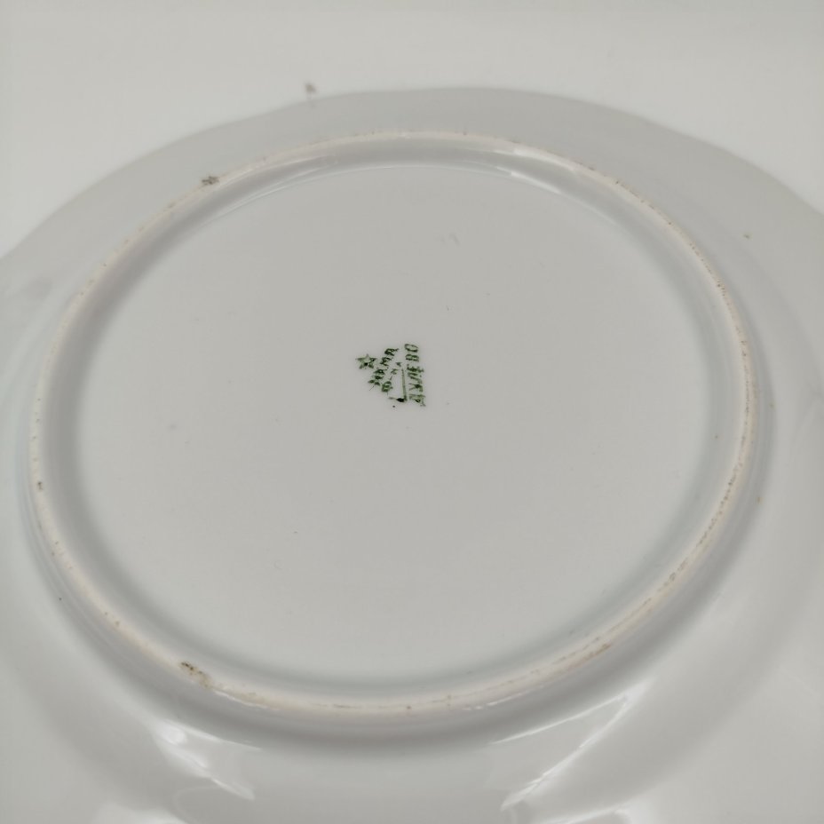 Набор из трёх столовых тарелок бело-голубого цвета, фарфор, крытье, Дулевский фарфоровый завод (Дулёво), СССР, 1934-1936 гг.