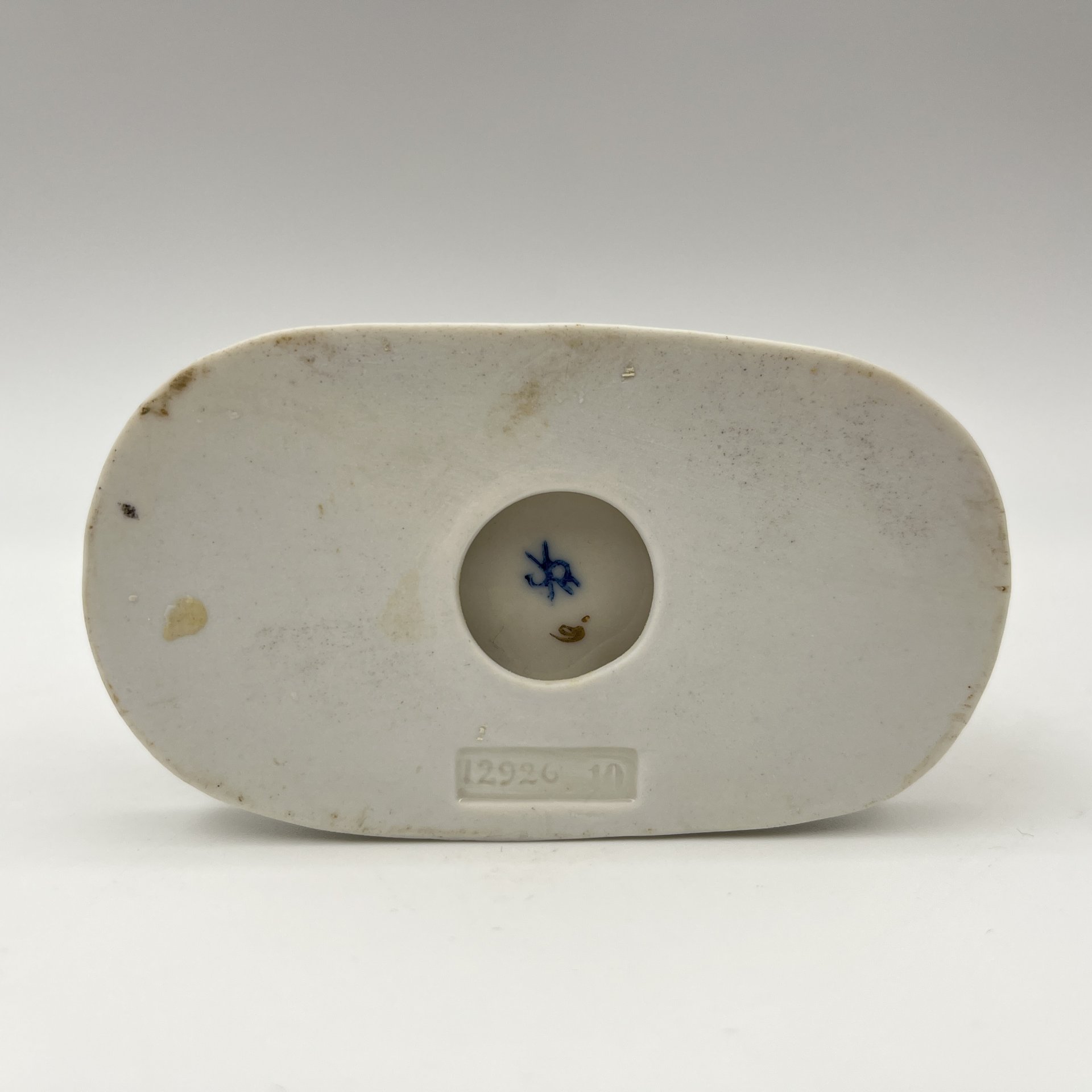 Статуэтка "Юный путешественник"