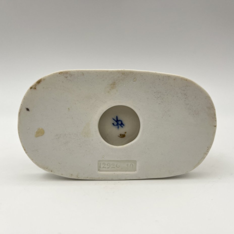 Статуэтка "Юный путешественник"