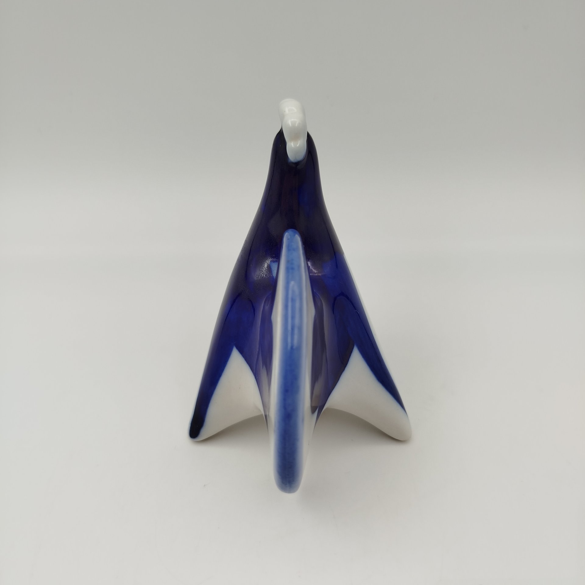 Солонка "Петух", скульптор М.Н. Мох, фарфор, роспись, золочение, Ленинградский фарфоровый завод (ЛФЗ), СССР, 1970-1991 гг.