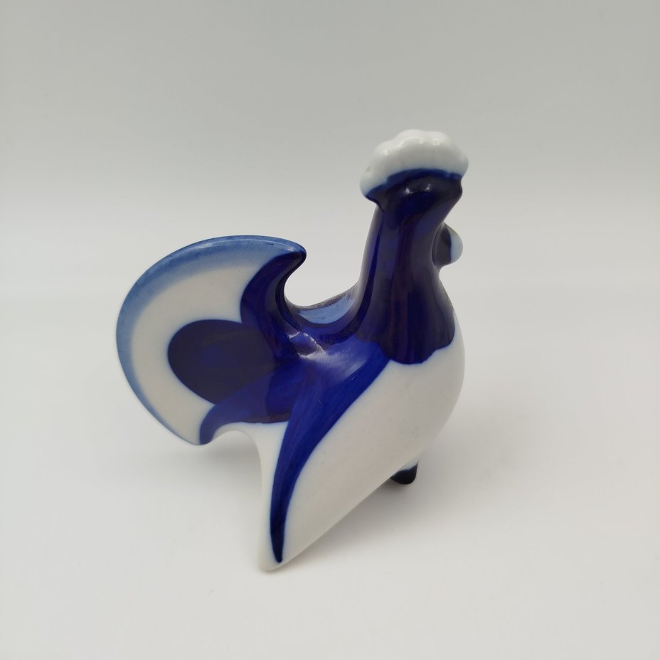 Солонка "Петух", скульптор М.Н. Мох, фарфор, роспись, золочение, Ленинградский фарфоровый завод (ЛФЗ), СССР, 1970-1991 гг.