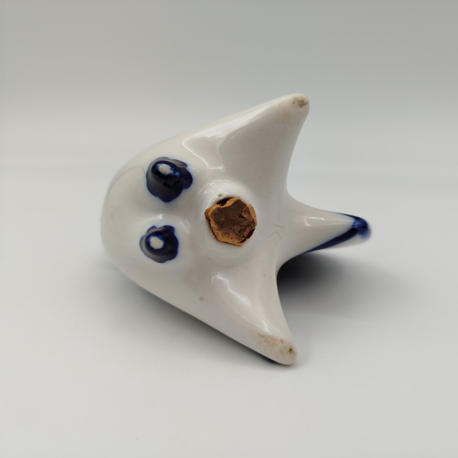 Солонка "Петух", скульптор М.Н. Мох, фарфор, роспись, золочение, Ленинградский фарфоровый завод (ЛФЗ), СССР, 1970-1991 гг.