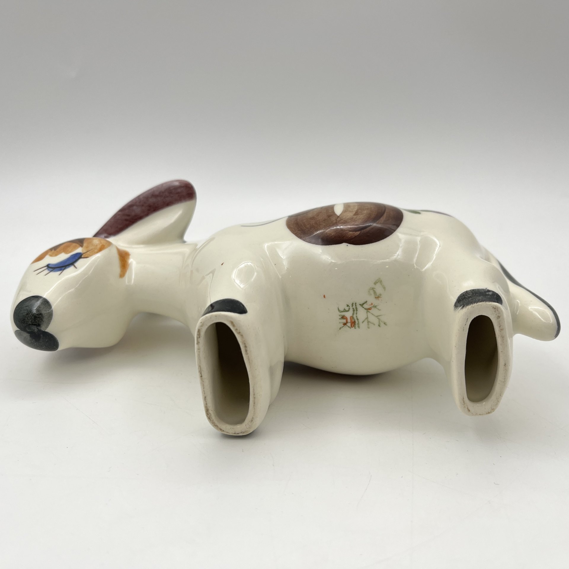 Статуэтка "Ослик", авторы Сергеев В. А., Крохина Ф. Н., фаянс, роспись, Конаковский фаянсовый завод им. М.И. Калинина (ЗиК Конаково), СССР, 1974-1991 гг.