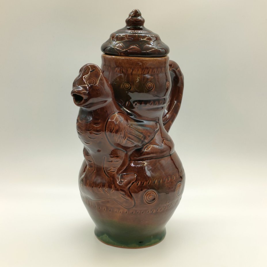 Кувшин, декорированный фигурой птицы, автор Н.К. Насонова, керамика, глазурь, Скопинская керамика, СССР, 1970-1990 гг.