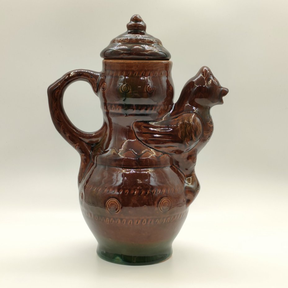 Кувшин, декорированный фигурой птицы, автор Н.К. Насонова, керамика, глазурь, Скопинская керамика, СССР, 1970-1990 гг.