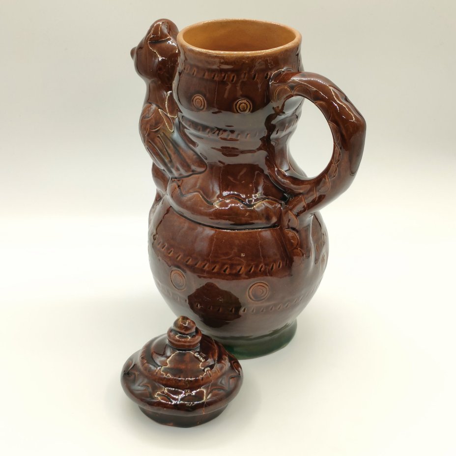 Кувшин, декорированный фигурой птицы, автор Н.К. Насонова, керамика, глазурь, Скопинская керамика, СССР, 1970-1990 гг.