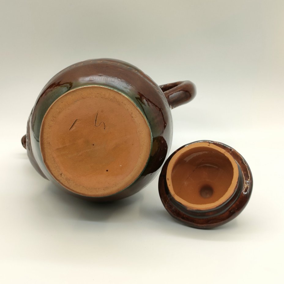 Кувшин, декорированный фигурой птицы, автор Н.К. Насонова, керамика, глазурь, Скопинская керамика, СССР, 1970-1990 гг.