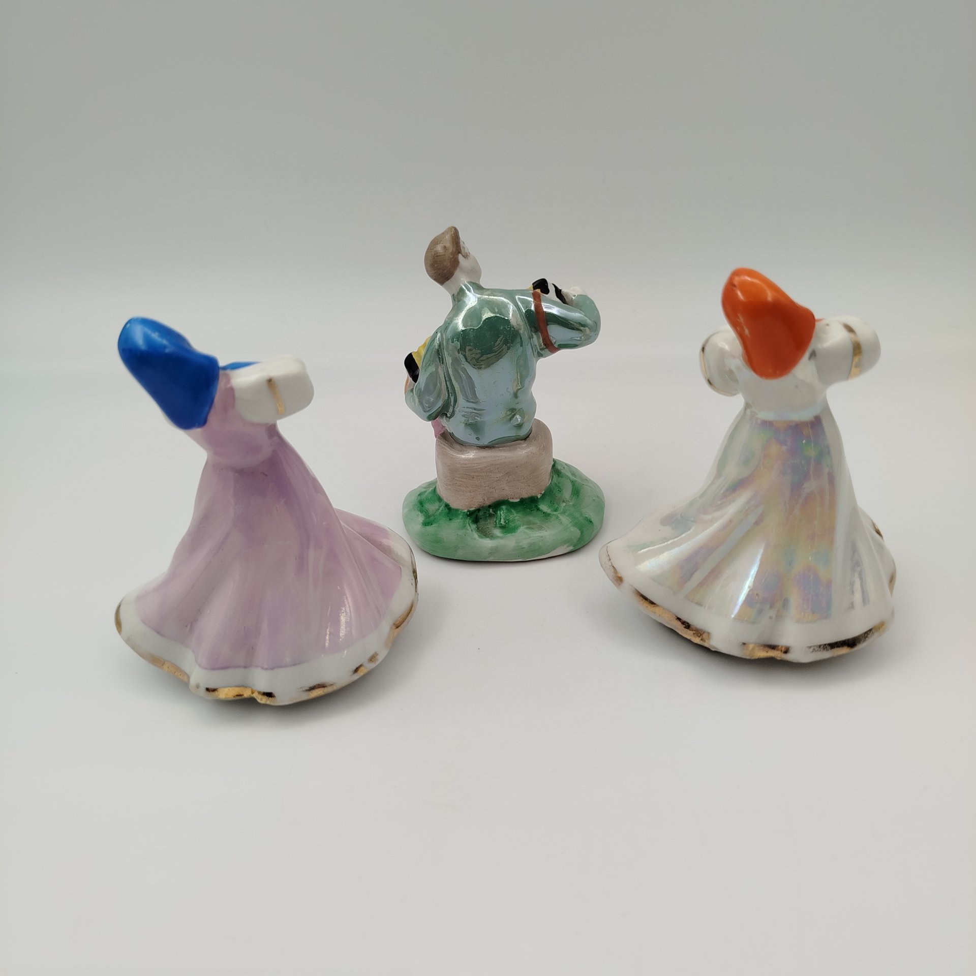 Скульптурная композиция из 3-х статуэток "Русский перепляс", автор А.Д. Бржезицкая, фарфор, роспись, люстр, золочение, Дулевский фарфоровый завод (Дулёво), СССР, 1961 г.