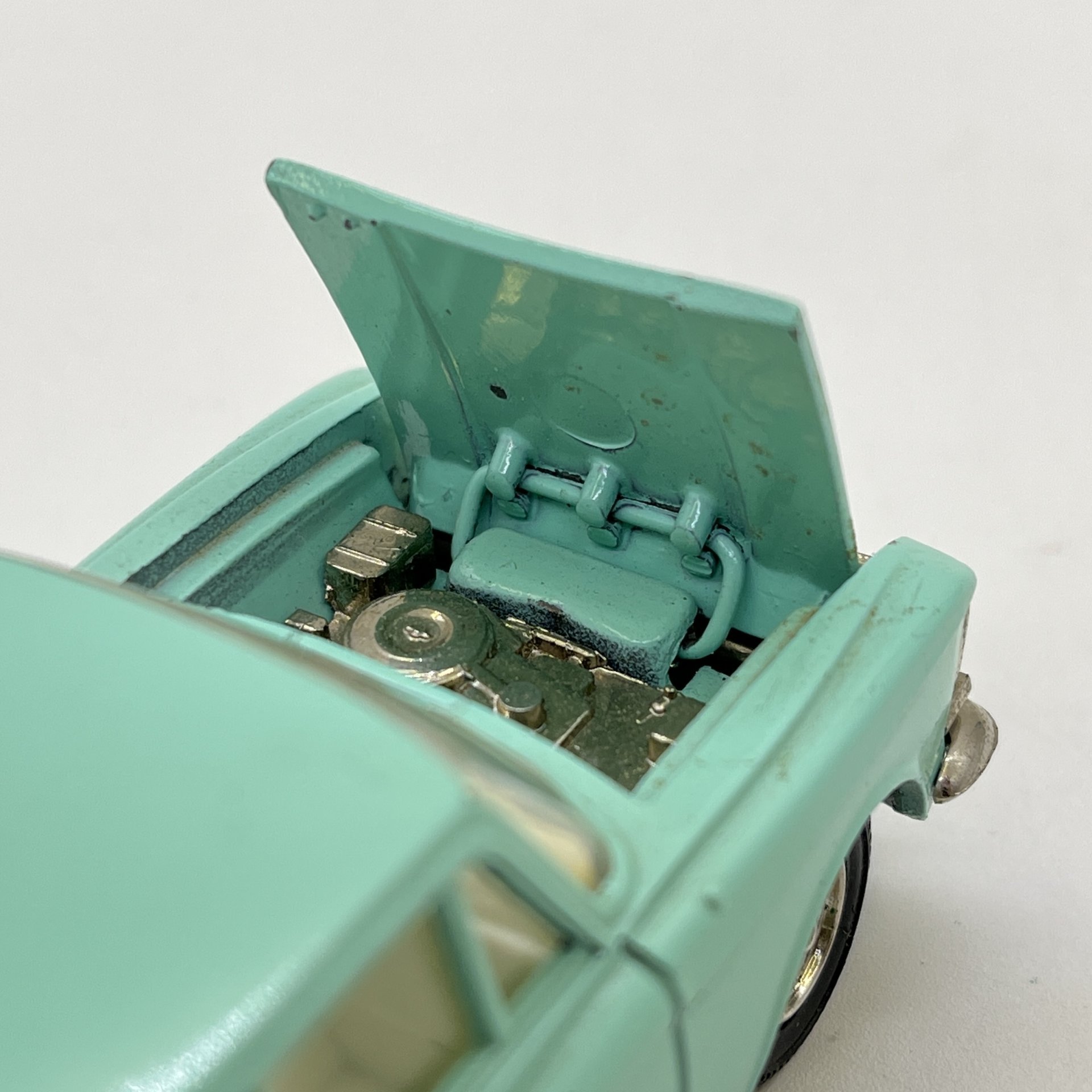 Масштабная модель автомобиля  "Москвич 427" в зеленом цвете, 1:43, модель А4, Саратовский завод «Тантал», металл, пластик, СССР, 1974-1978 гг.