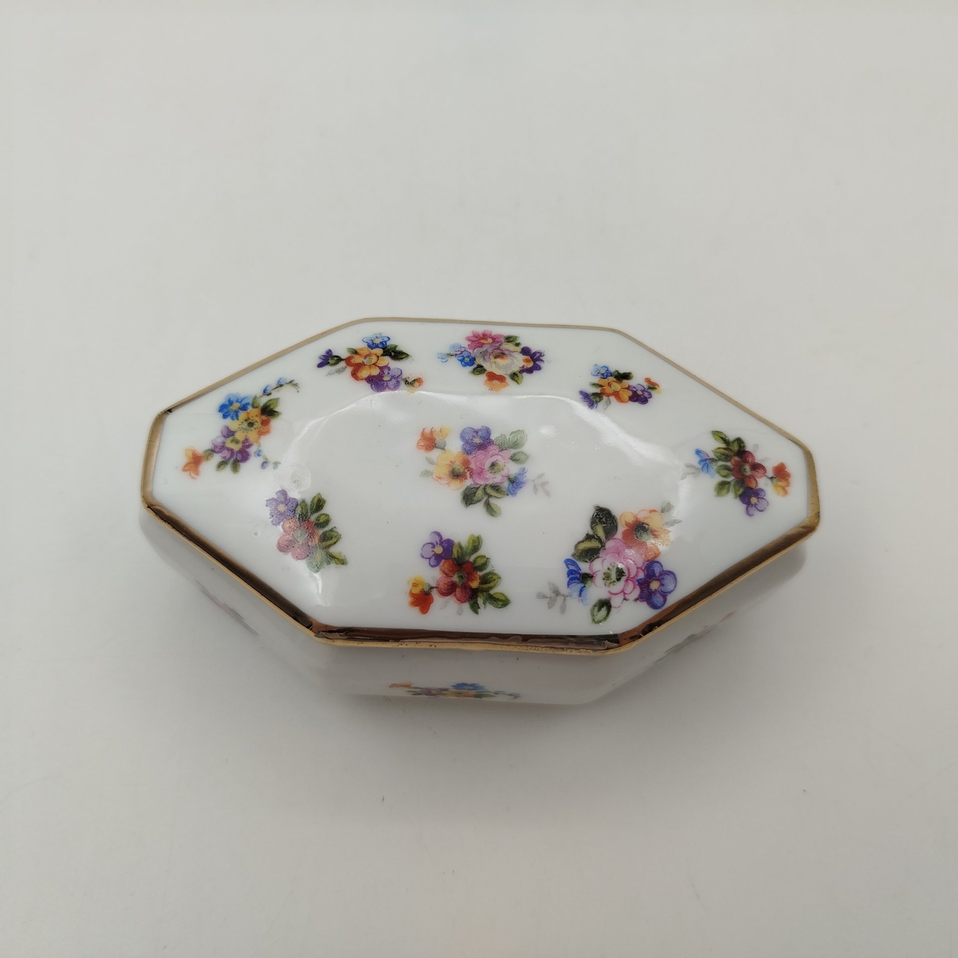 Шкатулка с цветочным декором, фарфор, деколь, золочение, Paul Pastaud, Limoges France, Франция, 1970-1990 гг.