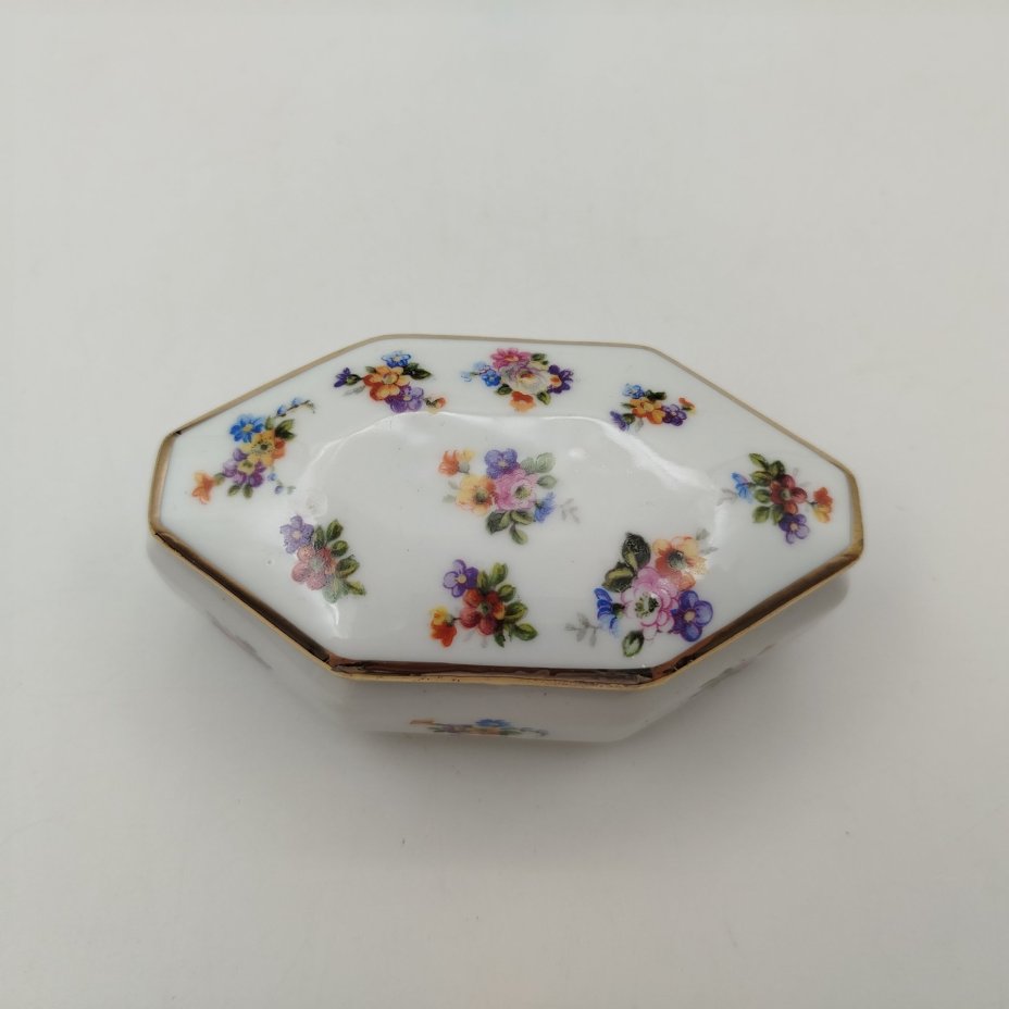 Шкатулка с цветочным декором, фарфор, деколь, золочение, Paul Pastaud, Limoges France, Франция, 1970-1990 гг., Paul Pastaud