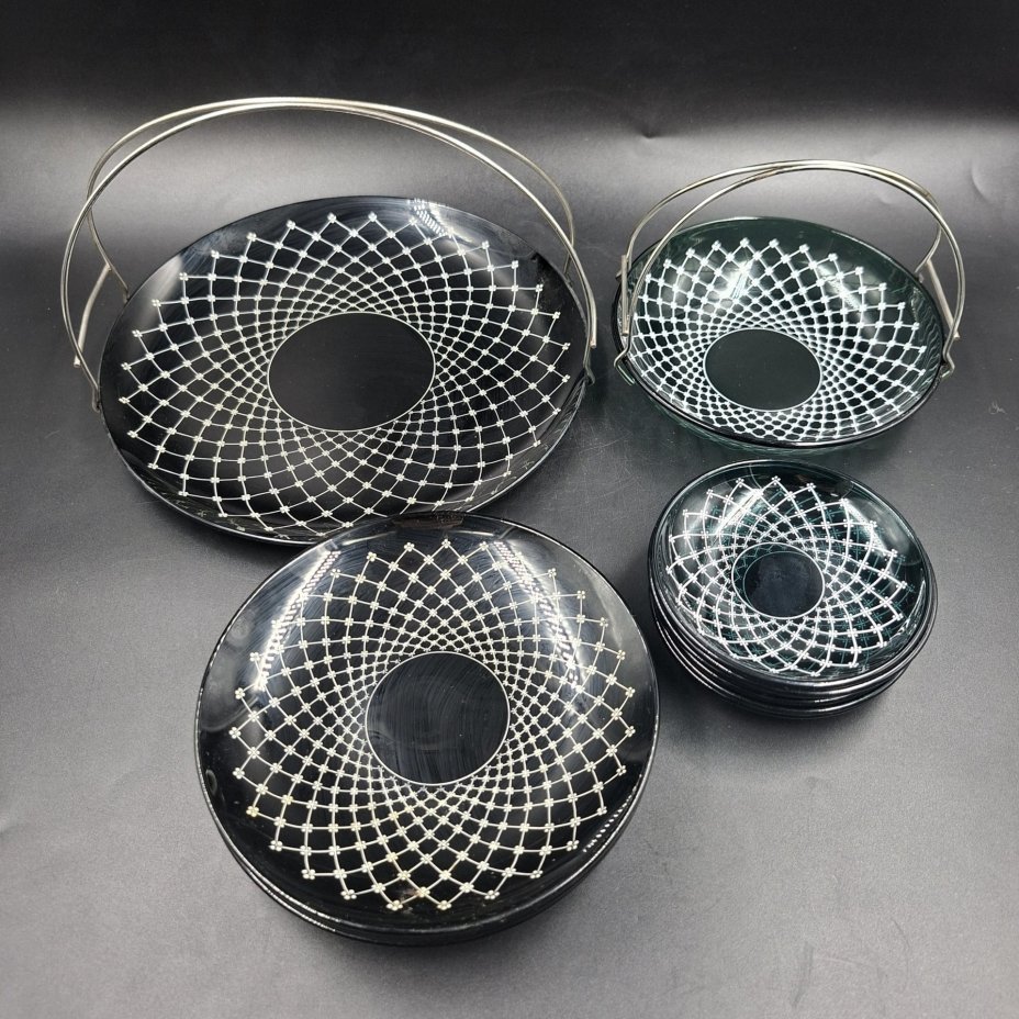 Набор для подачи десерта на 6 персон (блюдо, глубокая тарелочка, 6 блюдец, 6 розеток)