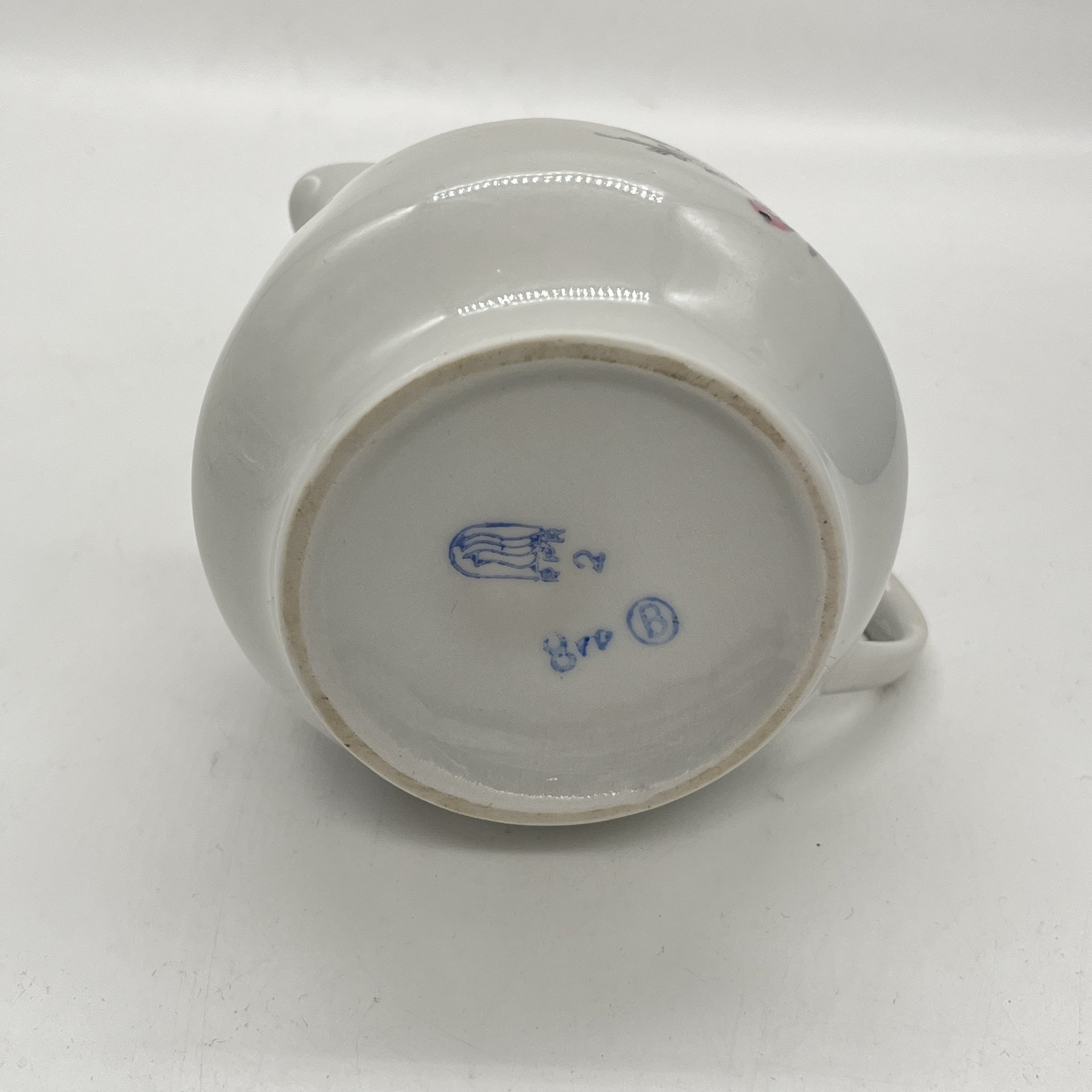 Молочник с цветочным декором, фарфор, золочение, деколь, Рижский фарфорово-фаянсовый завод, СССР, 1960-1980 гг.