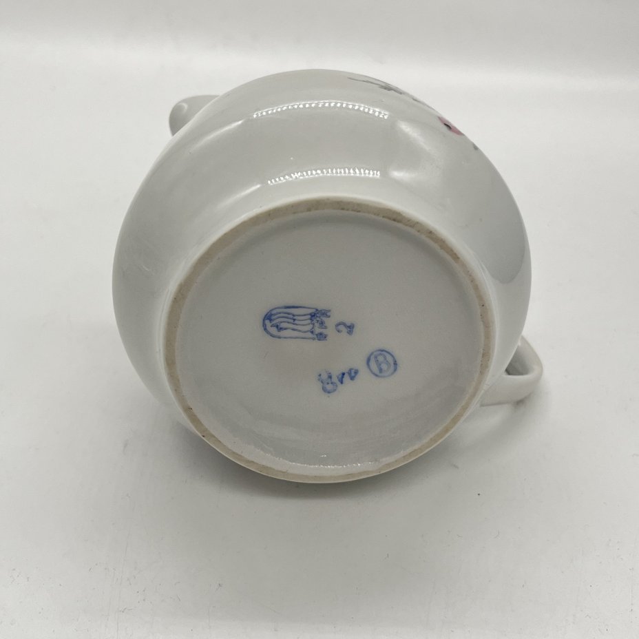 Молочник с цветочным декором, фарфор, золочение, деколь, Рижский фарфорово-фаянсовый завод, СССР, 1960-1980 гг.