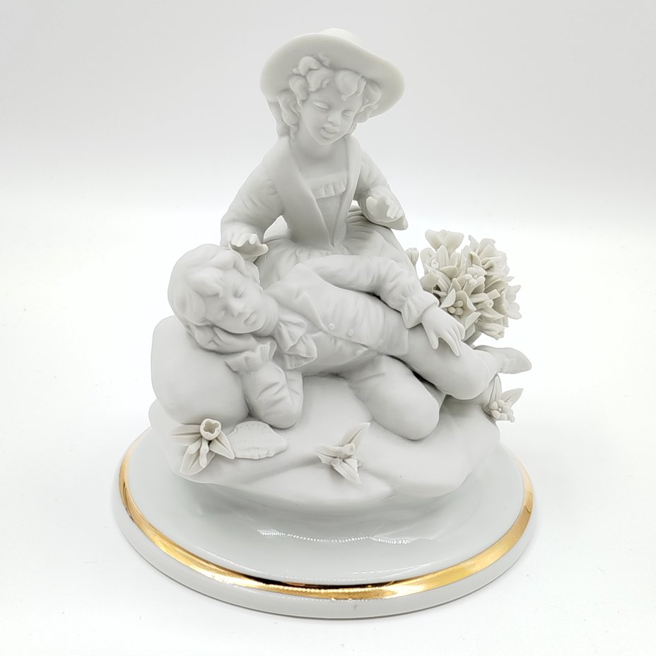 Статуэтка "Пасторальная сцена", мастерская Роберто Марколина (Porcellane Pausolino), Capodimonte (Каподимонте)
