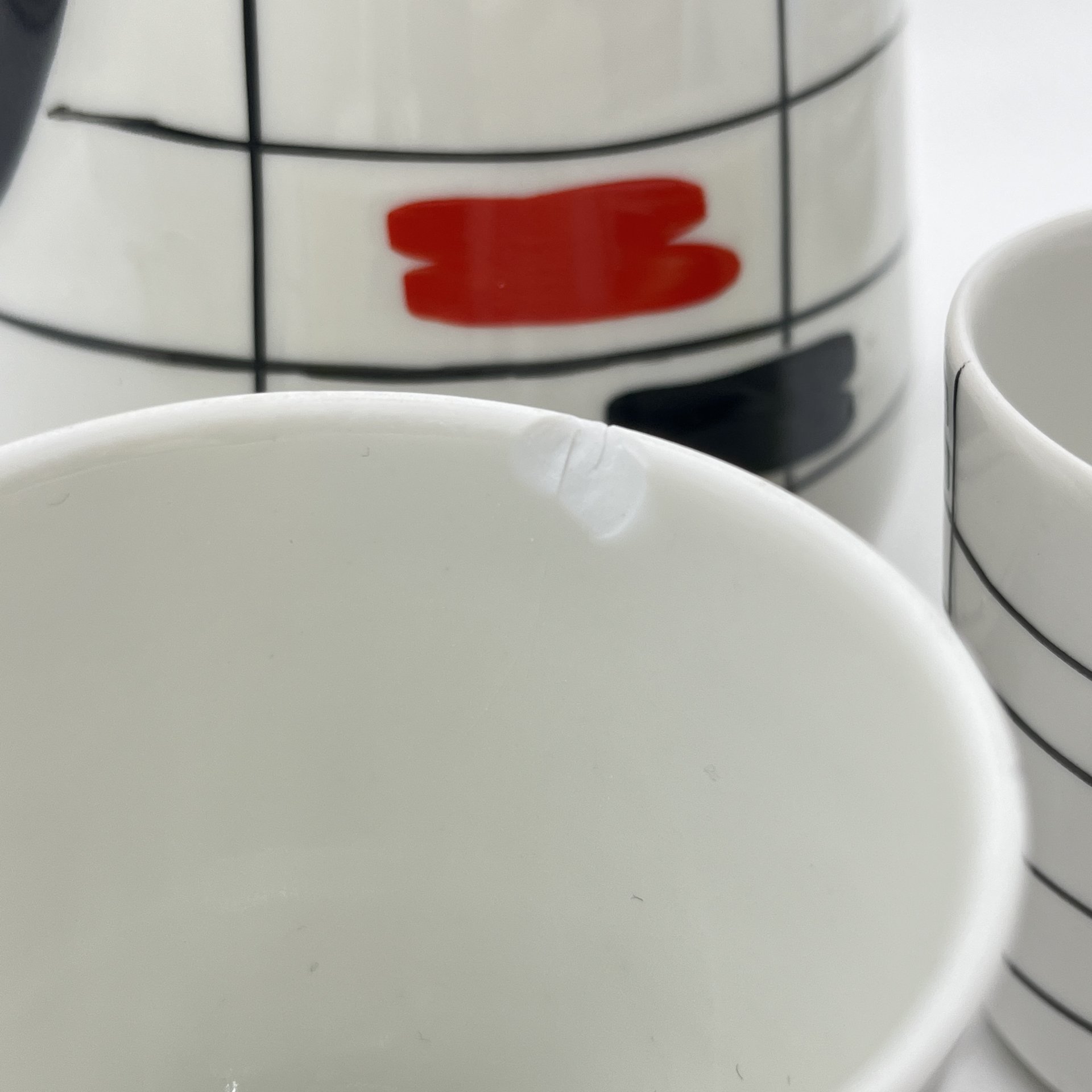 Кофейник и две чашки с геометрическим декором, автор Данута Душняк, фарфор, роспись, Chodziez, Польша, 1964-1980 гг.