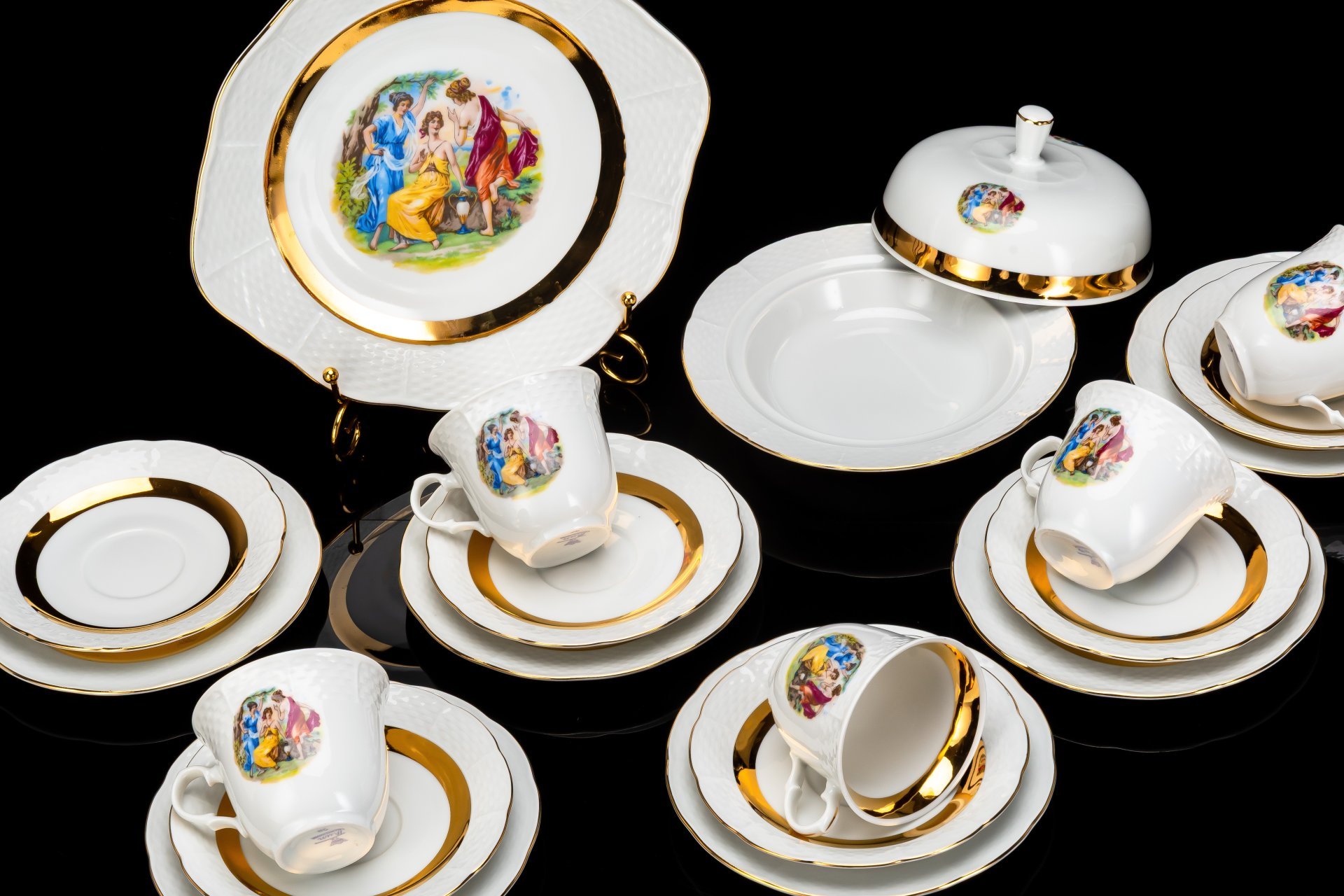 Набор чайный "Мадонна" на 5 персон (19 предметов), фарфор, деколь, золочение, Thun (Тун), Чехословакия, 1970-1990 гг.
