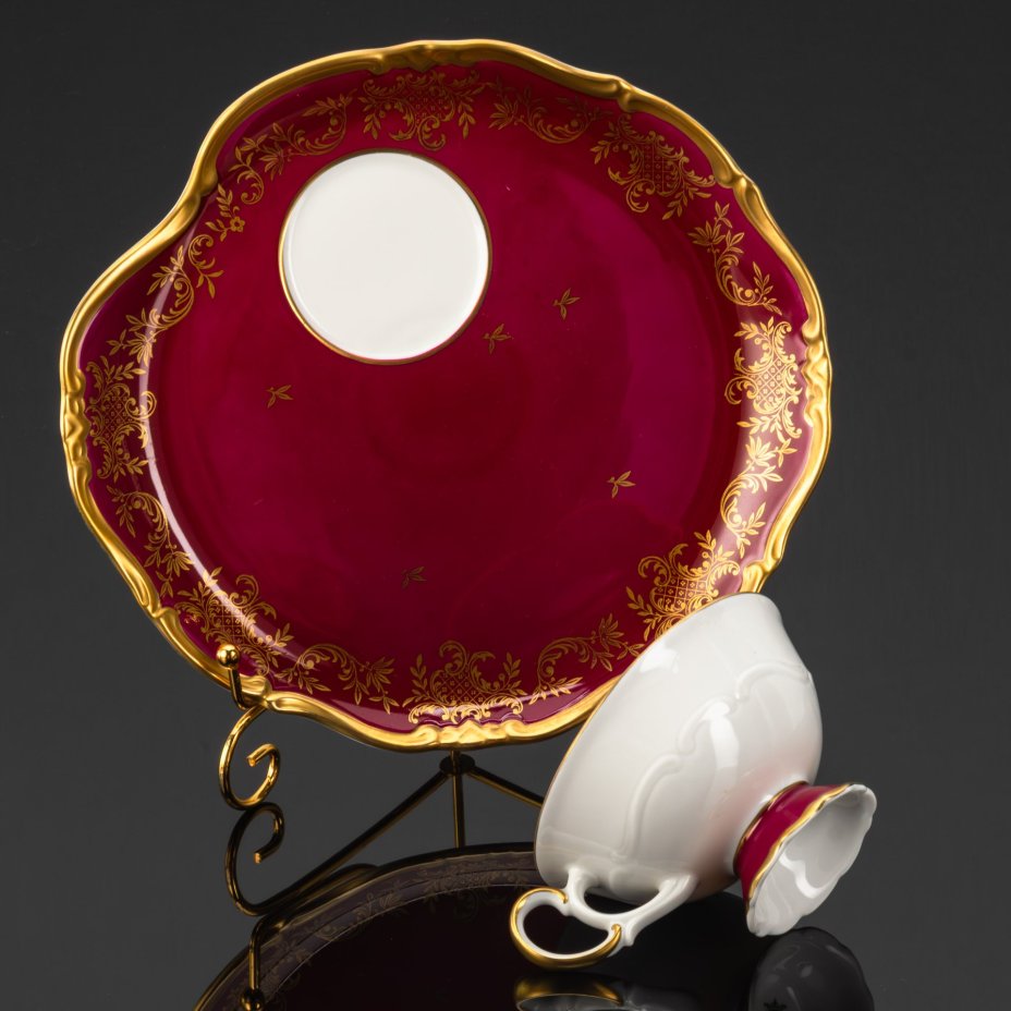 Чайная пара с фигурным блюдцем, коллекция "Dora", фарфор, крытье, золочение, Weimar Porzellan (Веймарский фарфор), ГДР, 1949-1980 гг.