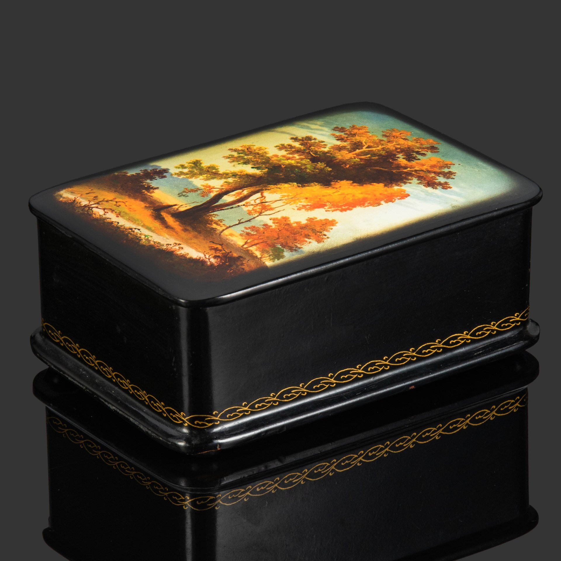 Шкатулка (лаковая миниатюра) "Осень", папье-маше, лак, роспись,  письмо "по-сквозному", Федоскинская фабрика миниатюрной живописи (Федоскино), СССР, 1963 г.