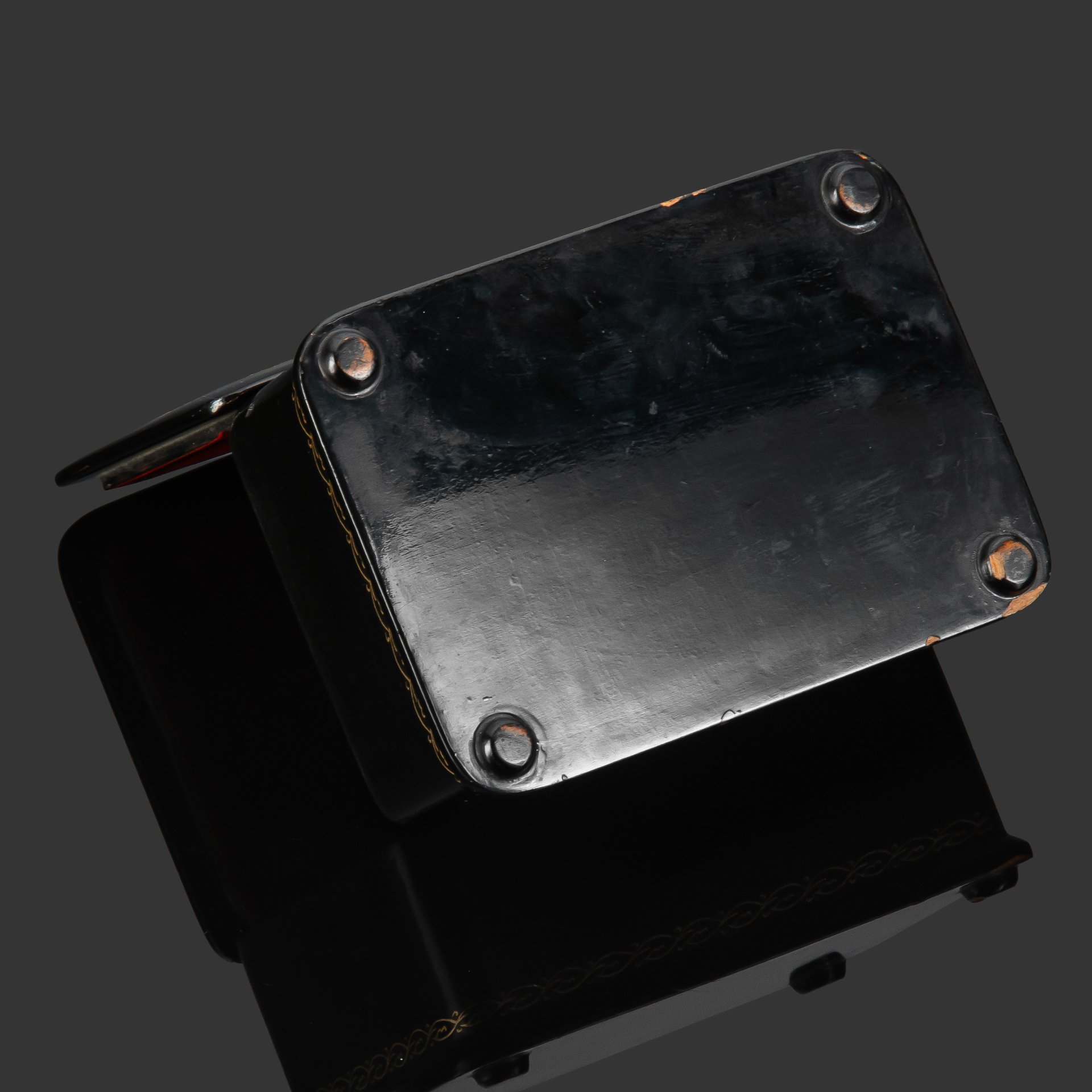 Шкатулка (лаковая миниатюра) "Осень", папье-маше, лак, роспись,  письмо "по-сквозному", Федоскинская фабрика миниатюрной живописи (Федоскино), СССР, 1963 г.