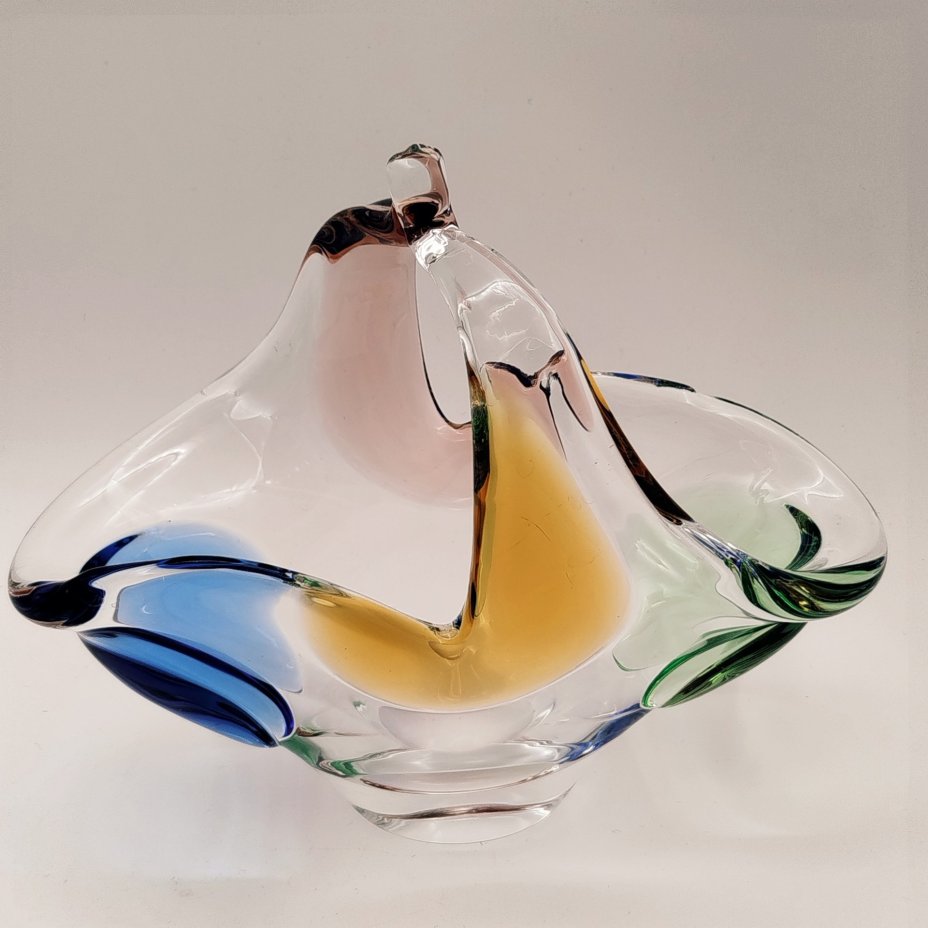 Конфетница из серии "Рапсодия", дизайнер Франтишек Земек (František Zemek), стекло, гутная техника, Mstisov Glassworks (Стекольный завод в Мстишов), Чехословакия, 1970-1990 гг.