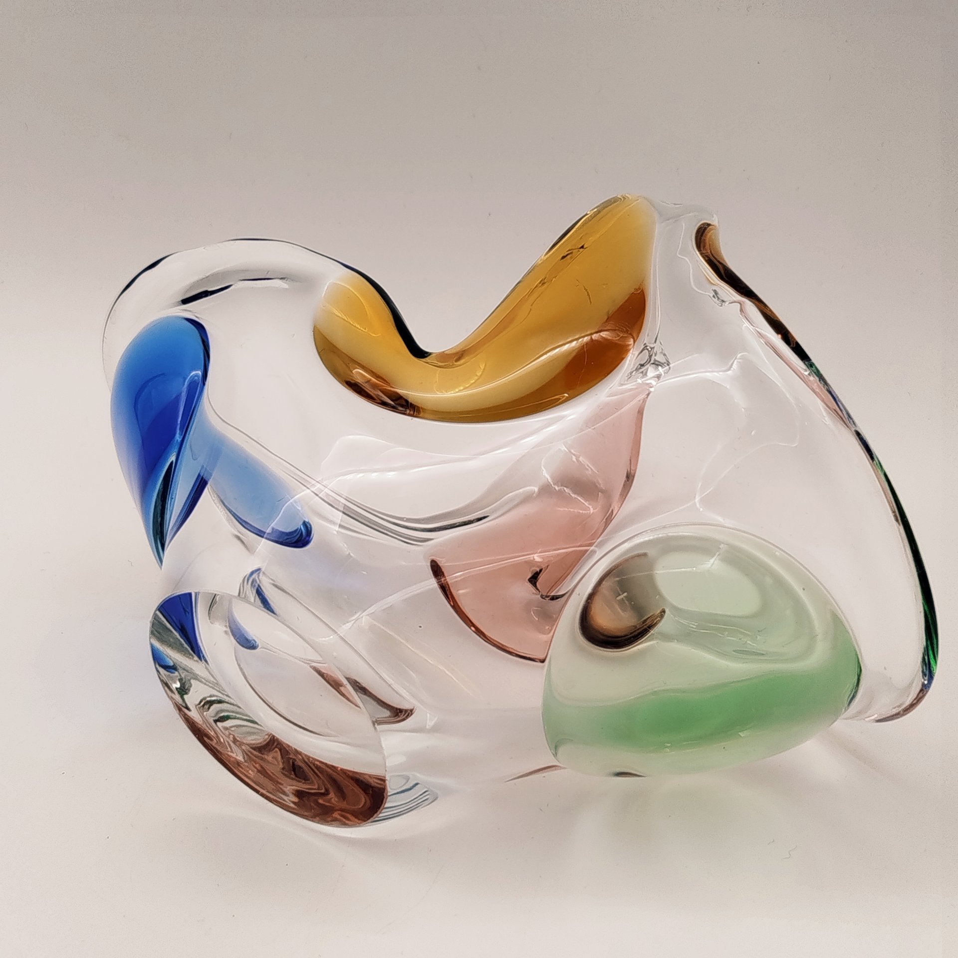 Конфетница из серии "Рапсодия", дизайнер Франтишек Земек (František Zemek), стекло, гутная техника, Mstisov Glassworks (Стекольный завод в Мстишов), Чехословакия, 1970-1990 гг.