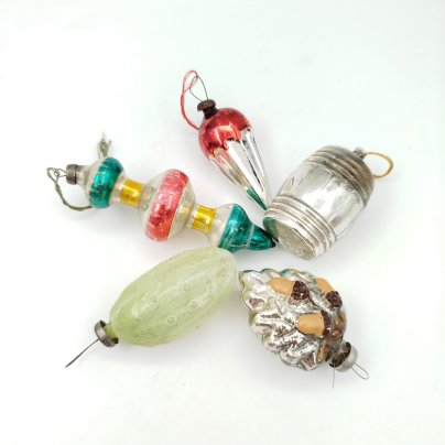 Набор из пяти подвесных ёлочных игрушек (в подборе)