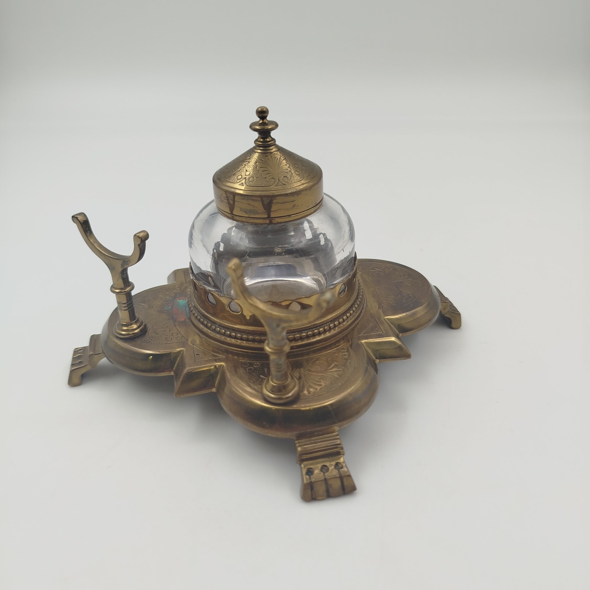 Чернильница в стиле модерн