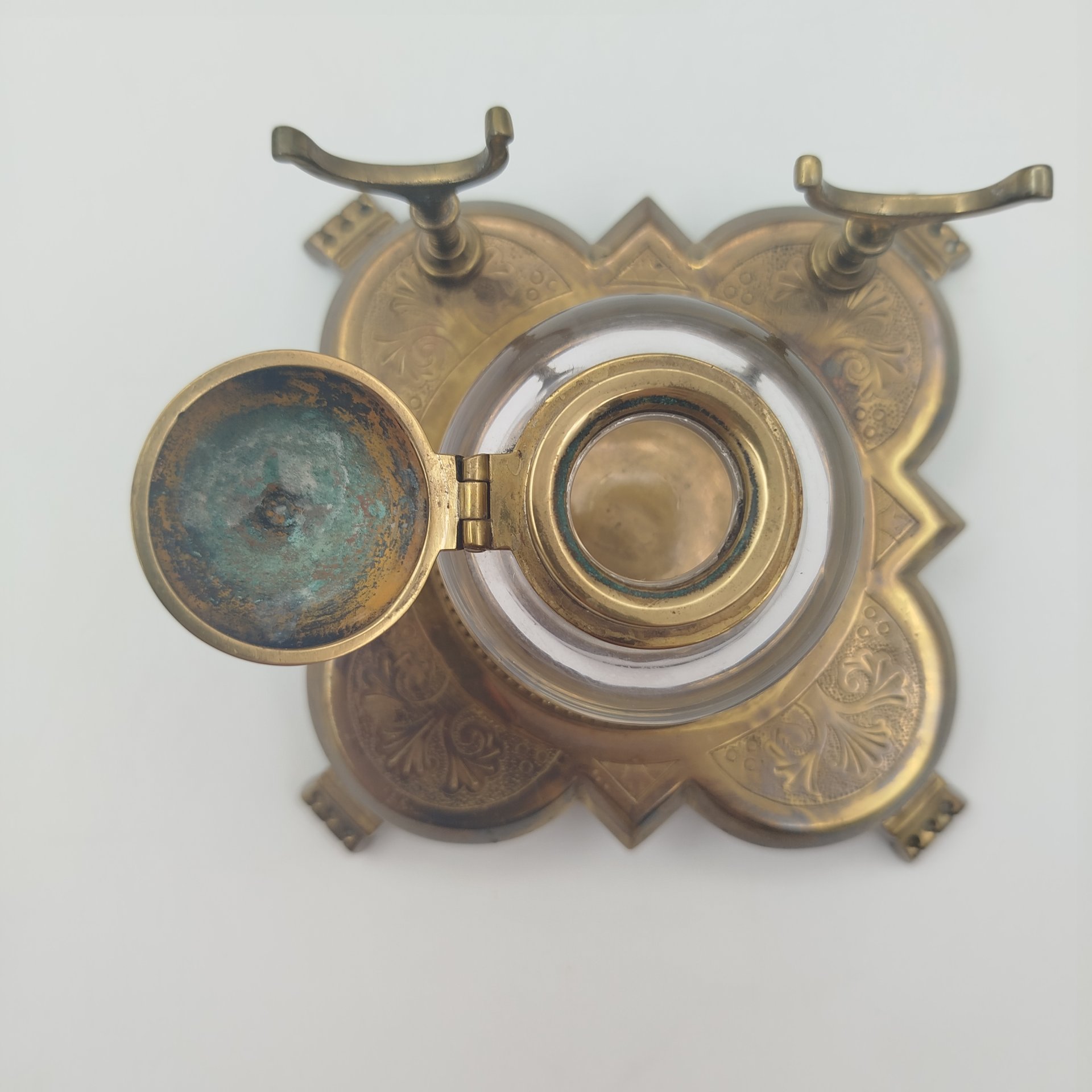 Чернильница в стиле модерн