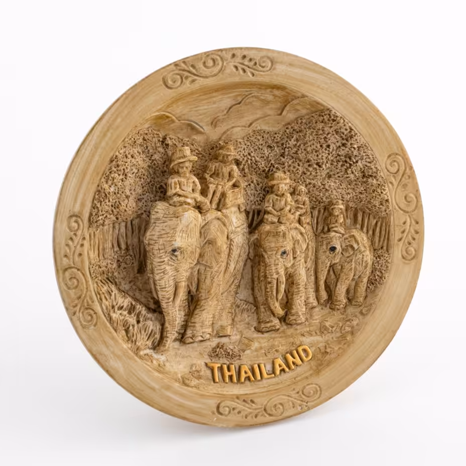 Тарелка с рельефным изображением "Thailand"
