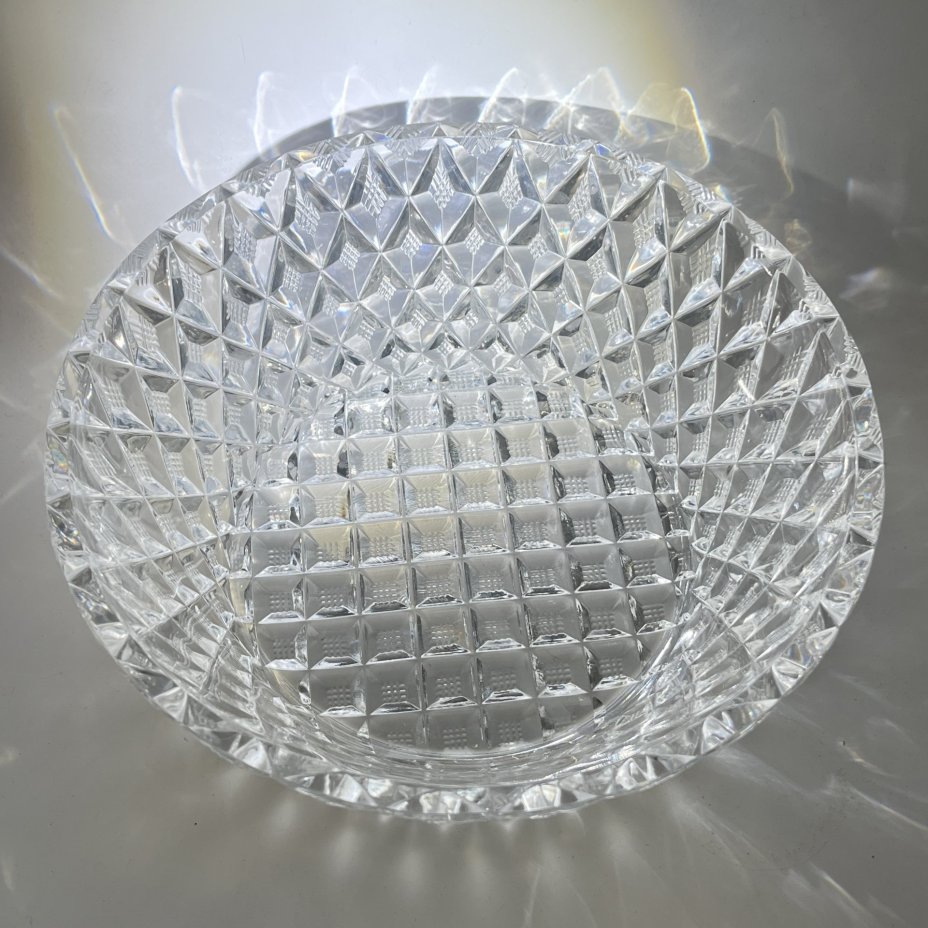 Фруктовница с геометрическим декором