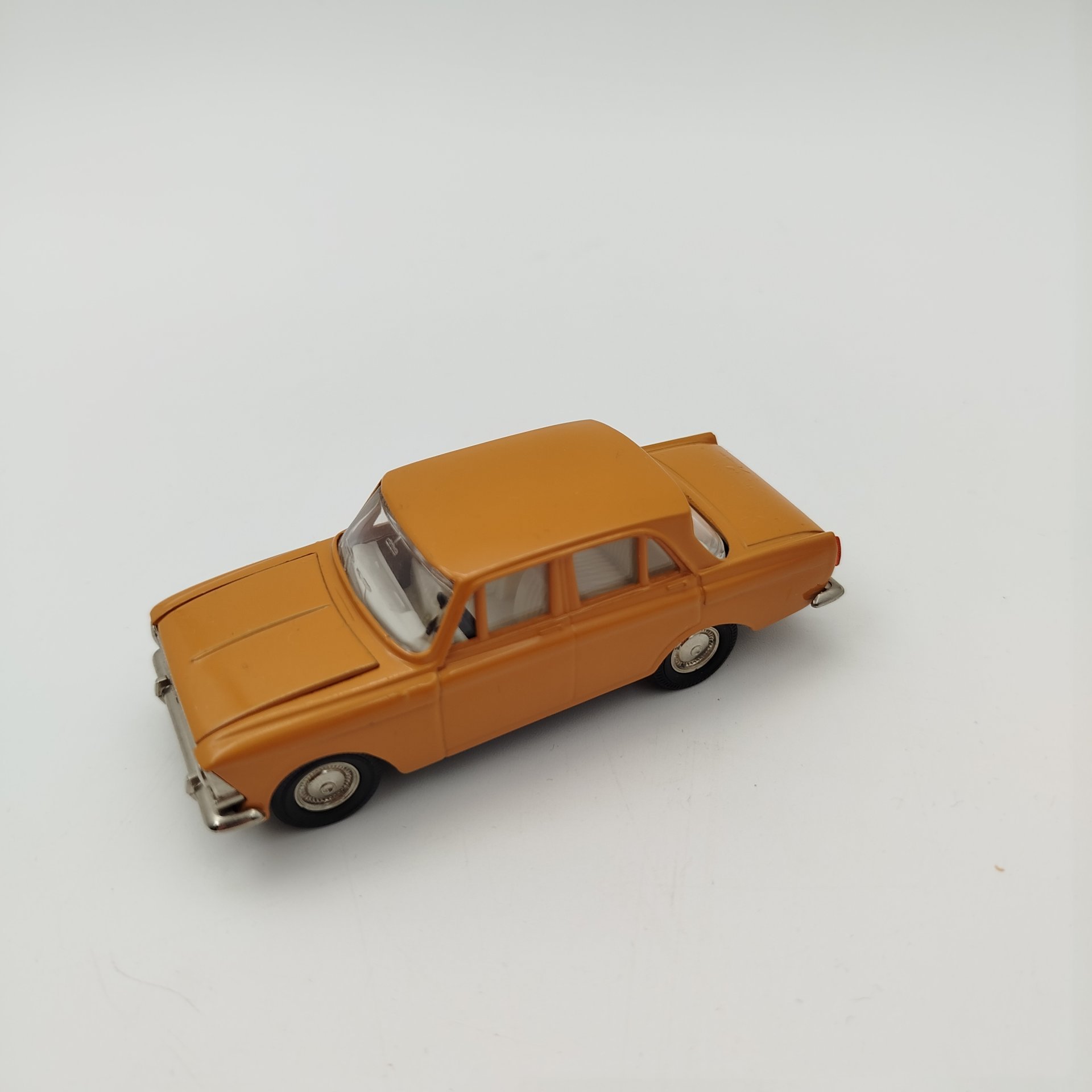 Модель автомобиля "Москвич 412"