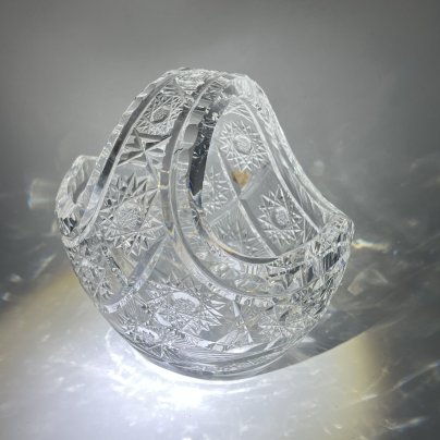 Конфетница-корзинка с резным геометрическим декором, хрусталь, алмазная грань, Польша, 1970-1990 гг.