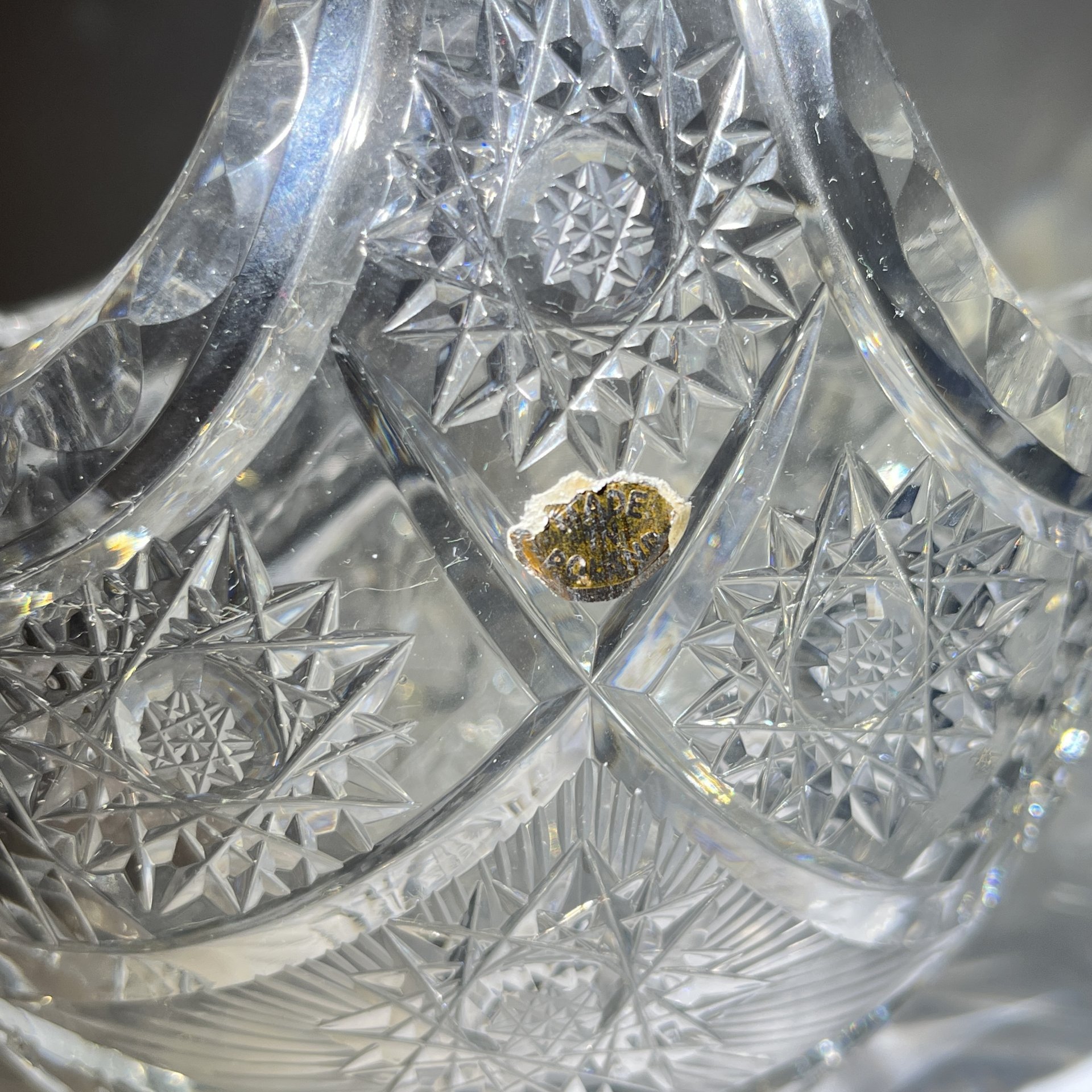 Конфетница-корзинка с резным геометрическим декором, хрусталь, алмазная грань, Польша, 1970-1990 гг.