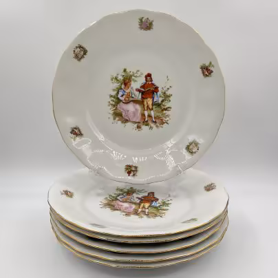 Набор из шести обеденных тарелок с изображением галантных сцен, Karolina (Фарфоровая мануфактура «Каролина»
